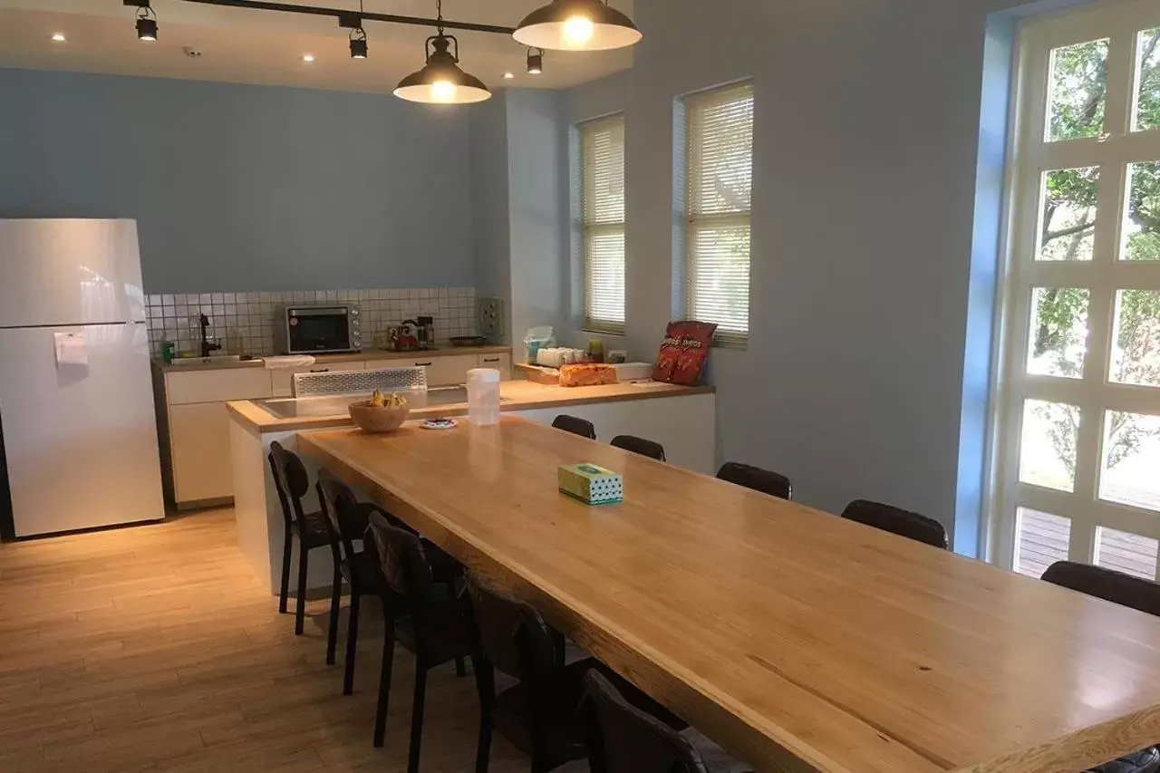 Kitchen/Kitchenette in American Village Resort