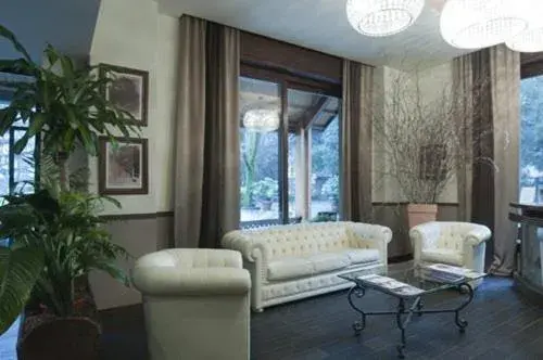 Lobby or reception, Seating Area in Albergo Ristorante Sant'Eustorgio