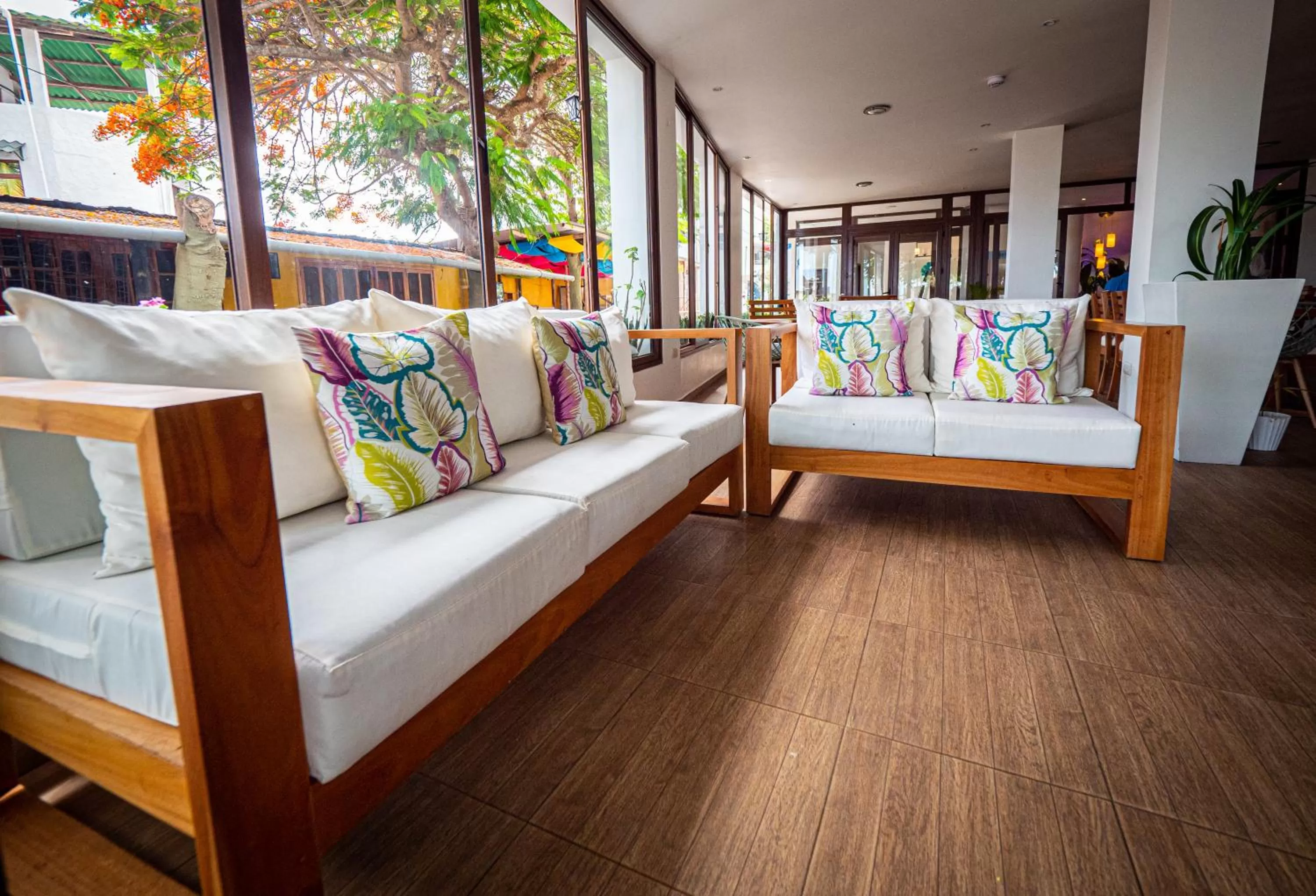 Restaurant/places to eat, Bed in Hotel La Isla