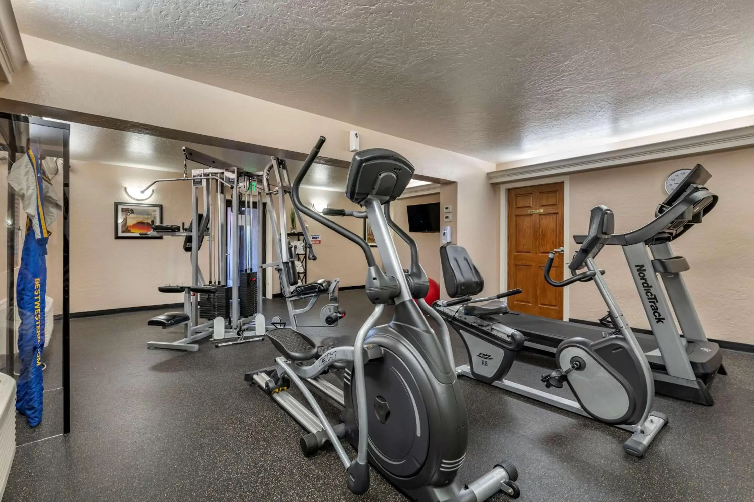 Spa and wellness centre/facilities, Fitness Center/Facilities in Best Western Plus Hilltop Inn