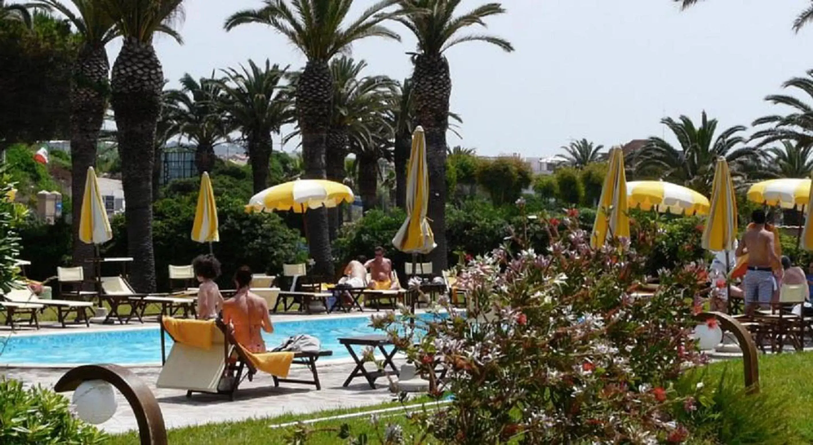 Swimming Pool in Mercure Civitavecchia Sunbay Park Hotel