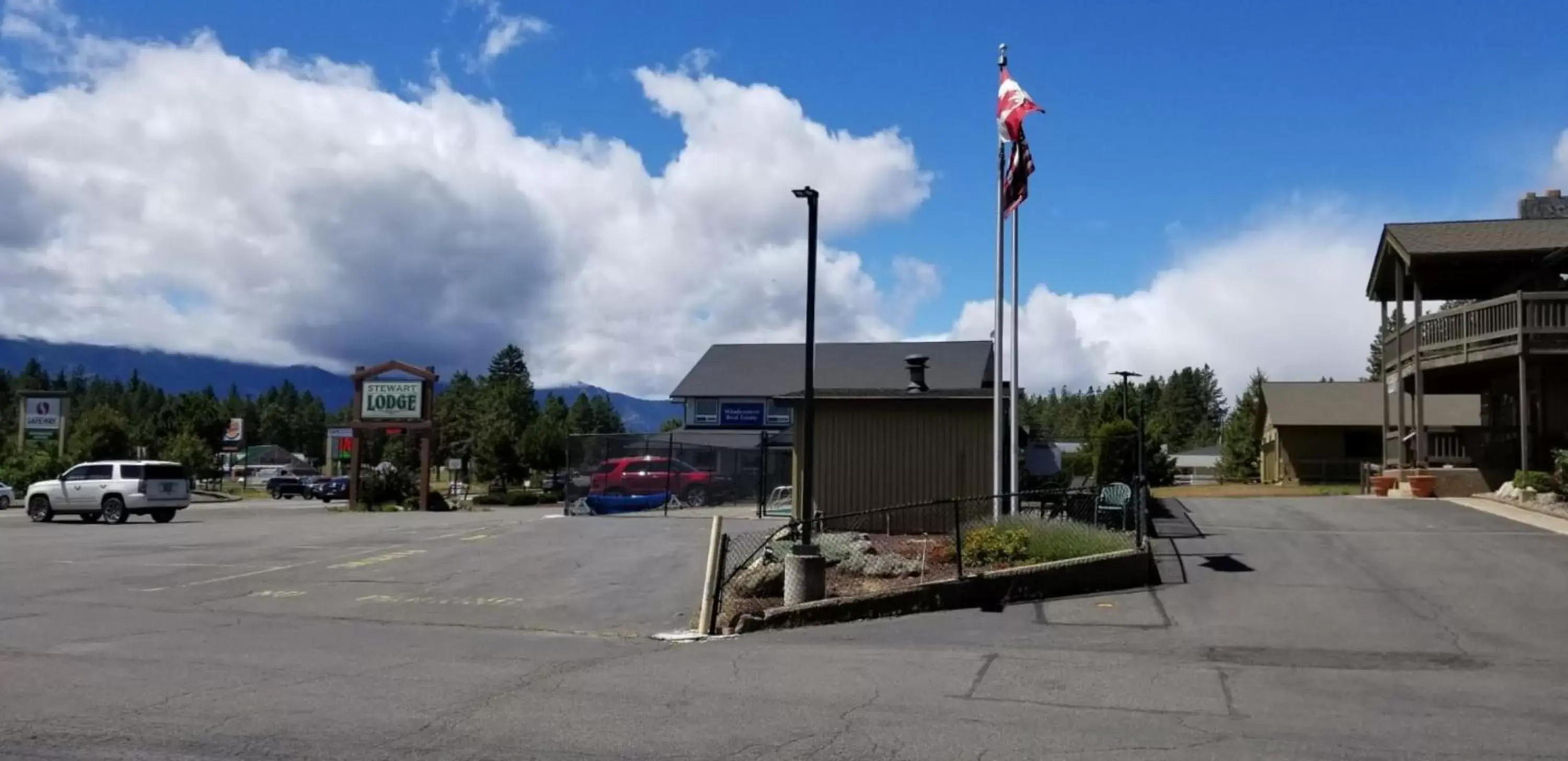 Property building in Stewart Lodge Property building in Stewart Lodge