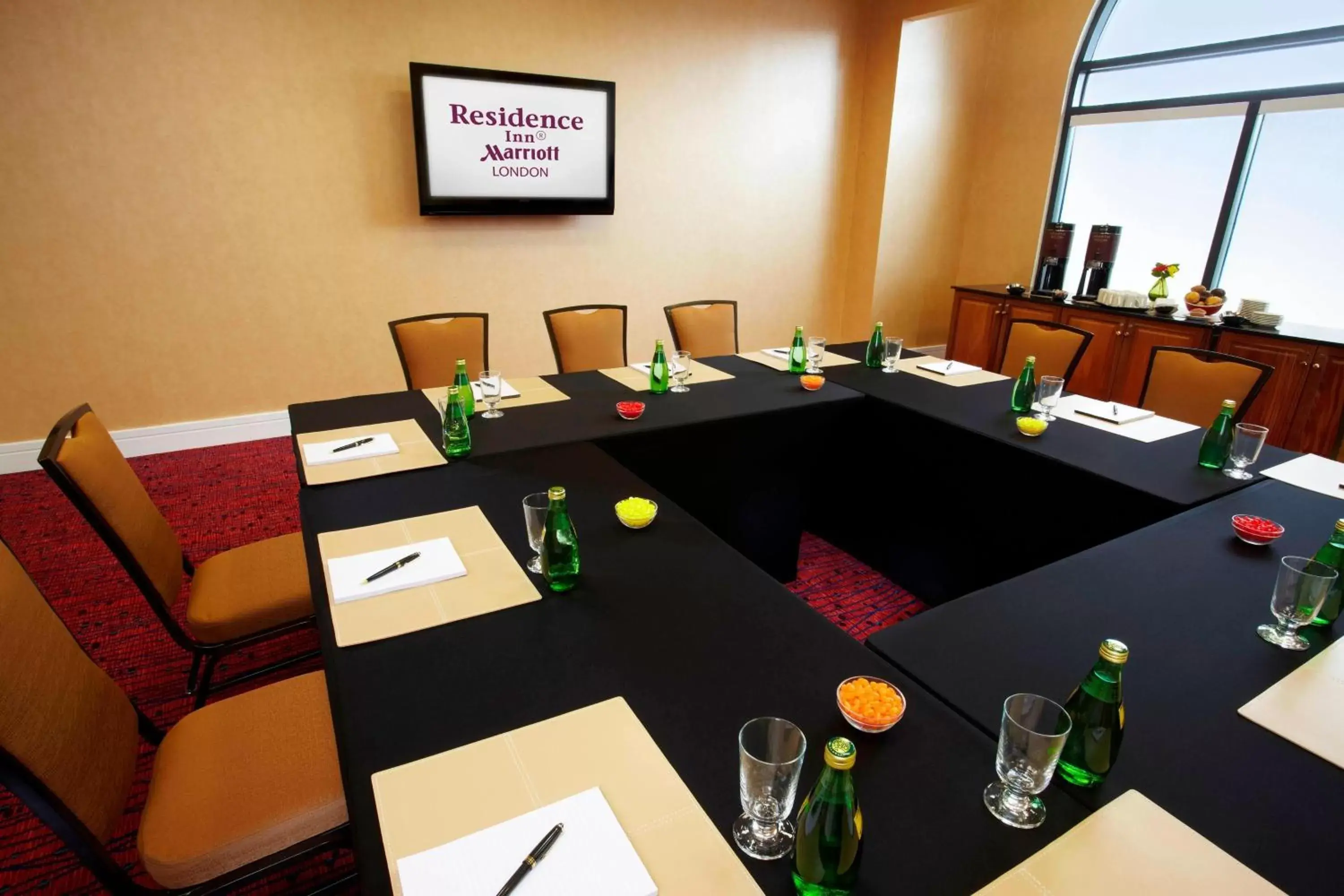 Meeting/conference room in Residence Inn by Marriott London Downtown