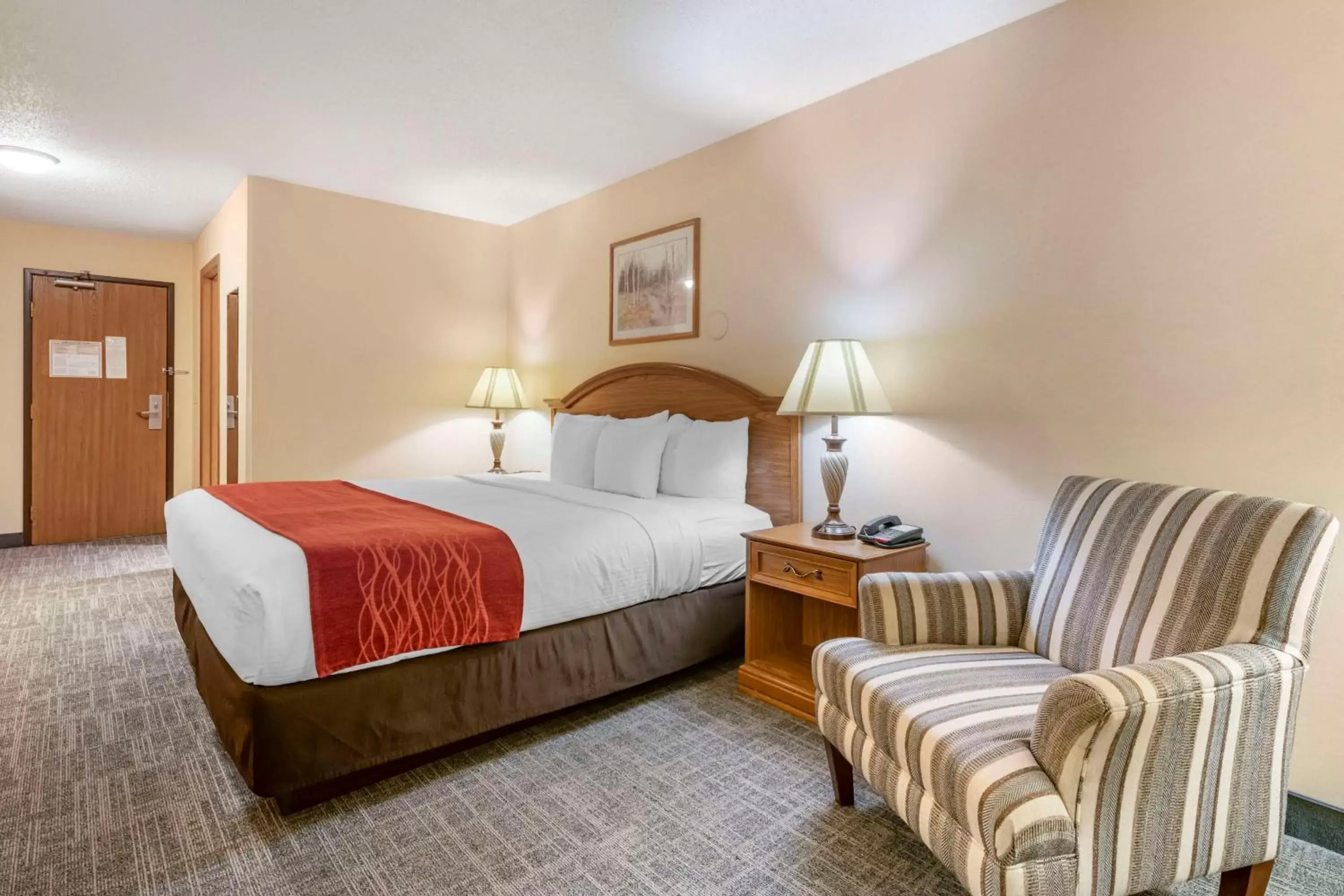 Bedroom, Bed in SureStay Plus Hotel by Best Western Buffalo