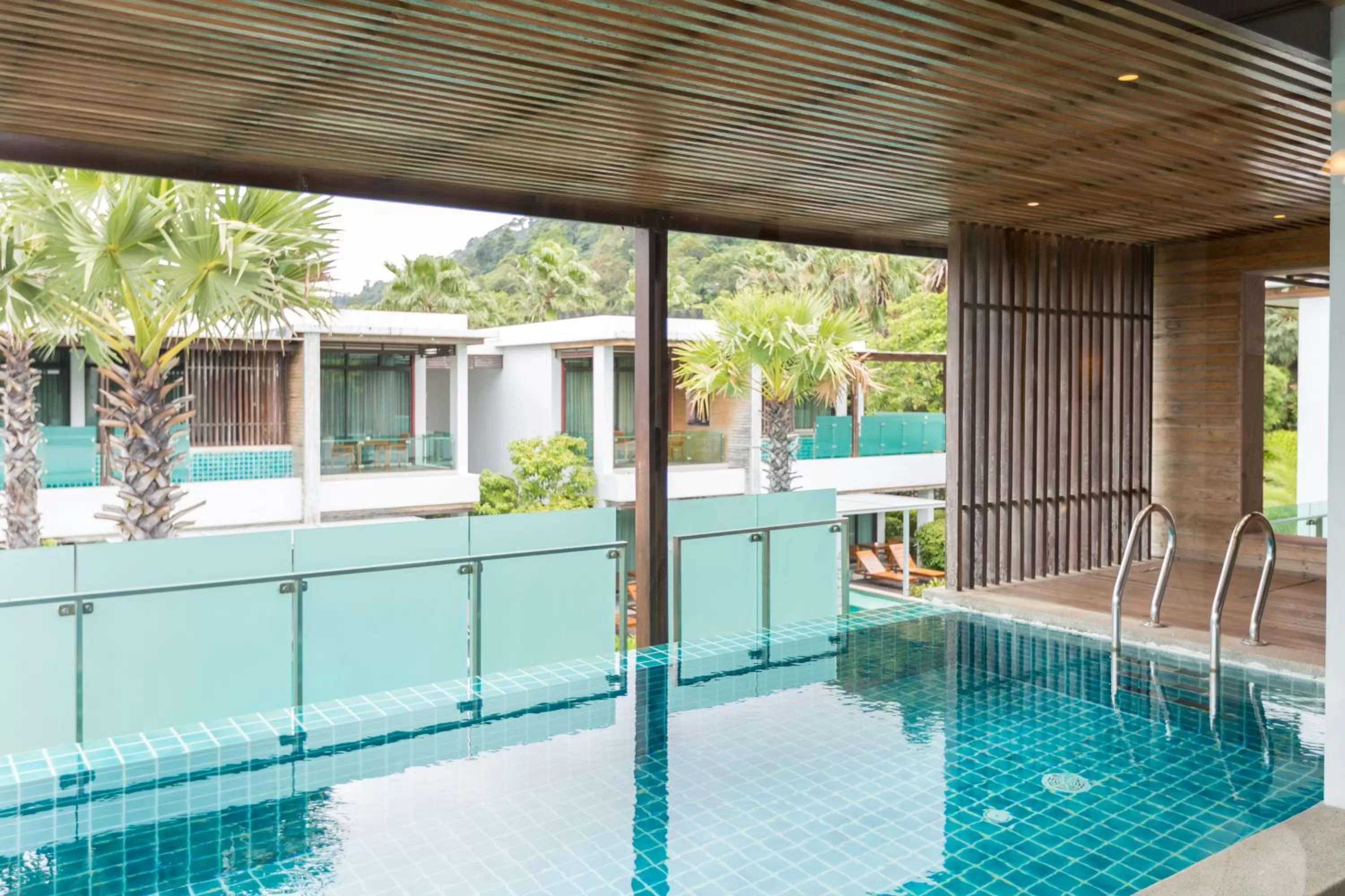 Swimming pool in Wyndham Sea Pearl Resort, Phuket