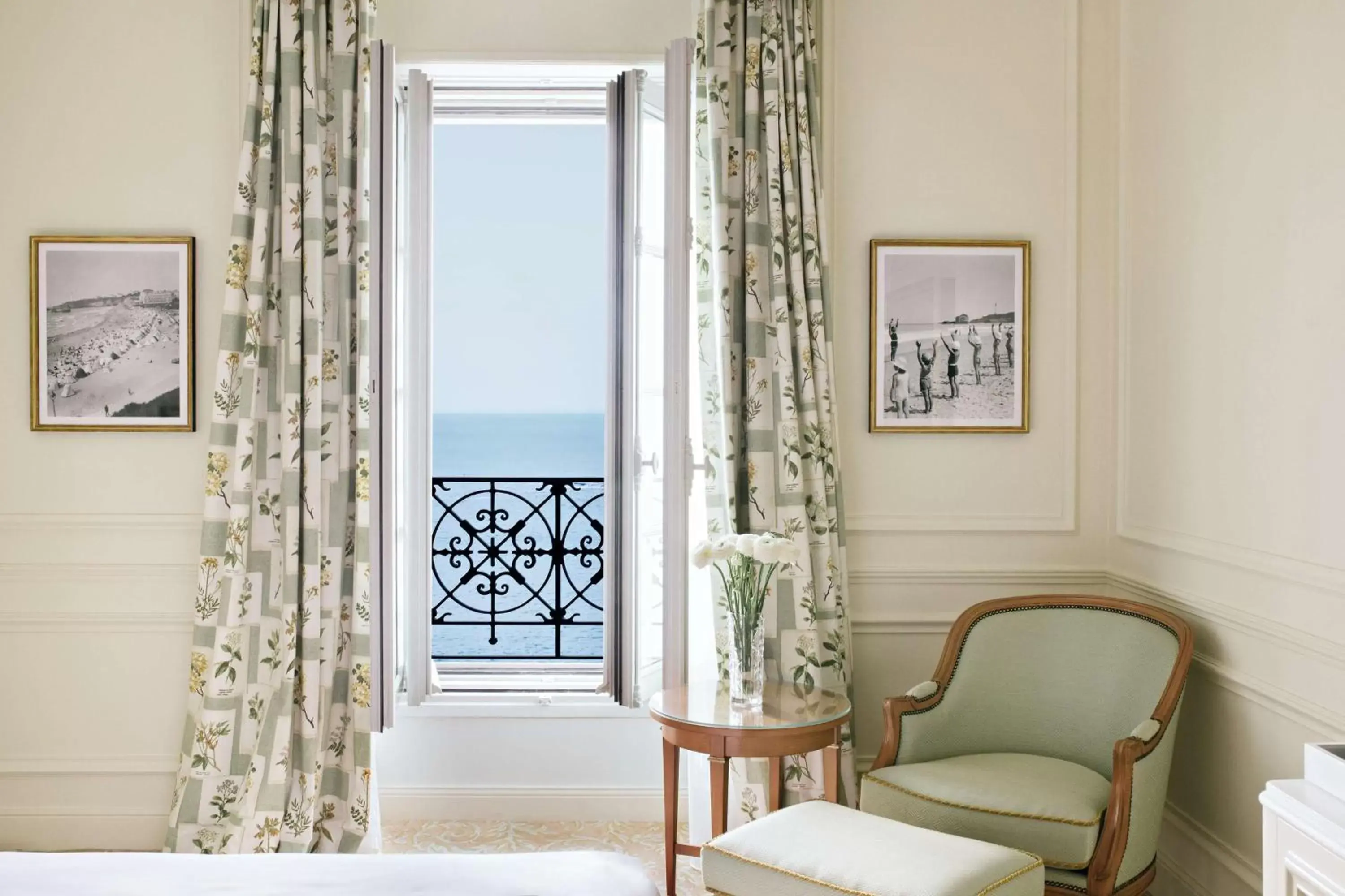 Photo of the whole room, Sea View in Hôtel du Palais Biarritz, in The Unbound Collection by Hyatt