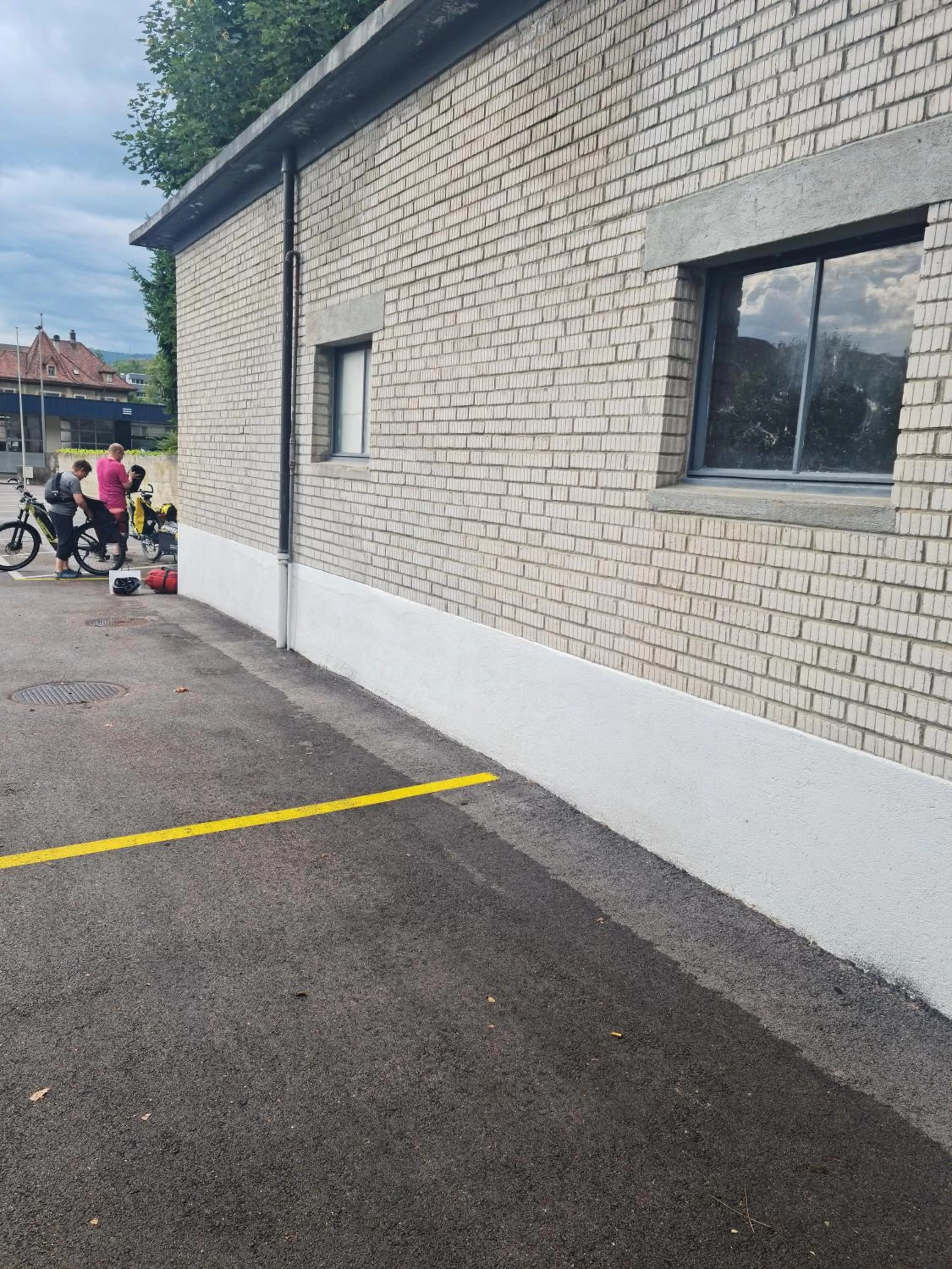 Parking in La Factory