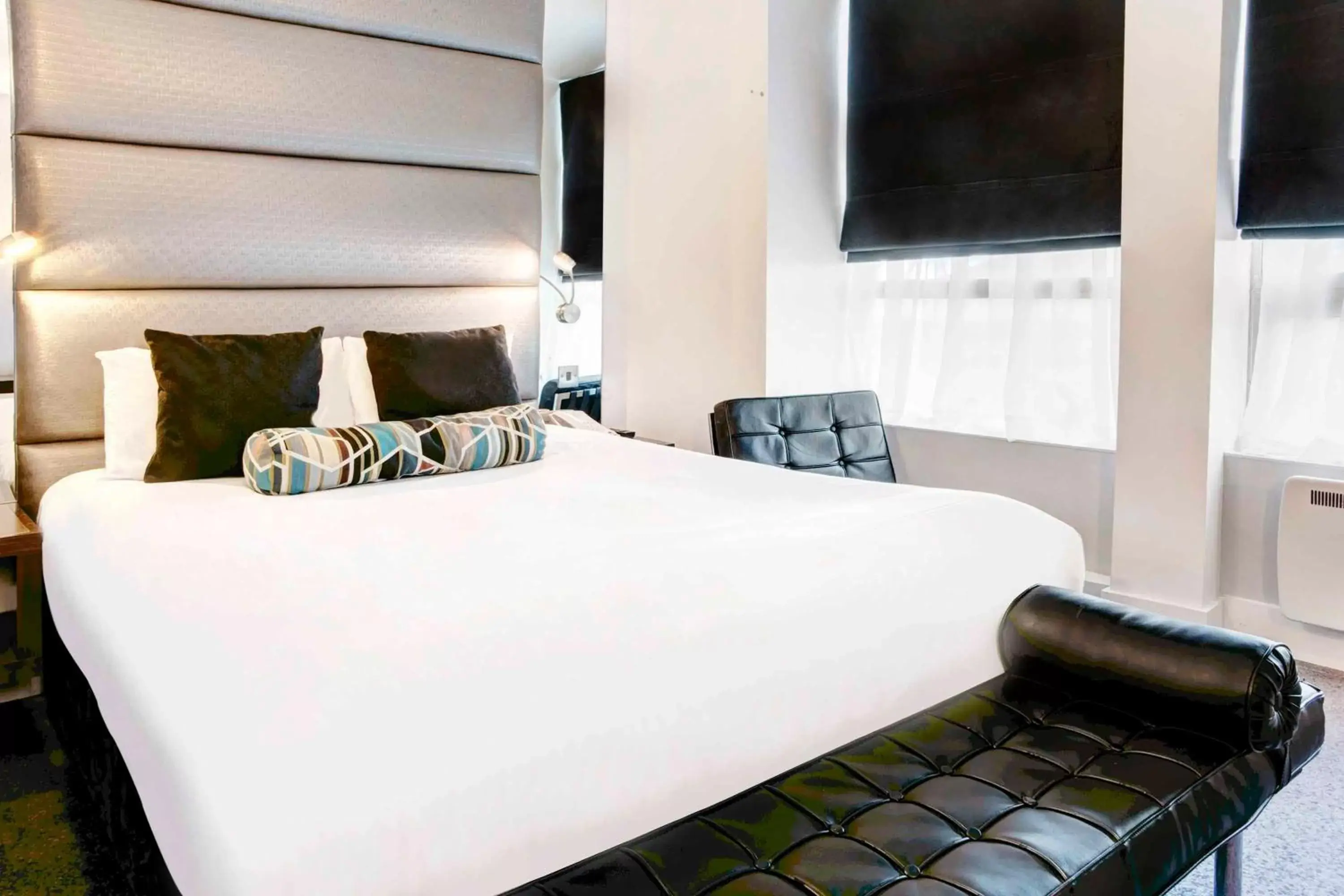 Photo of the whole room, Bed in Sandman Signature Newcastle Hotel