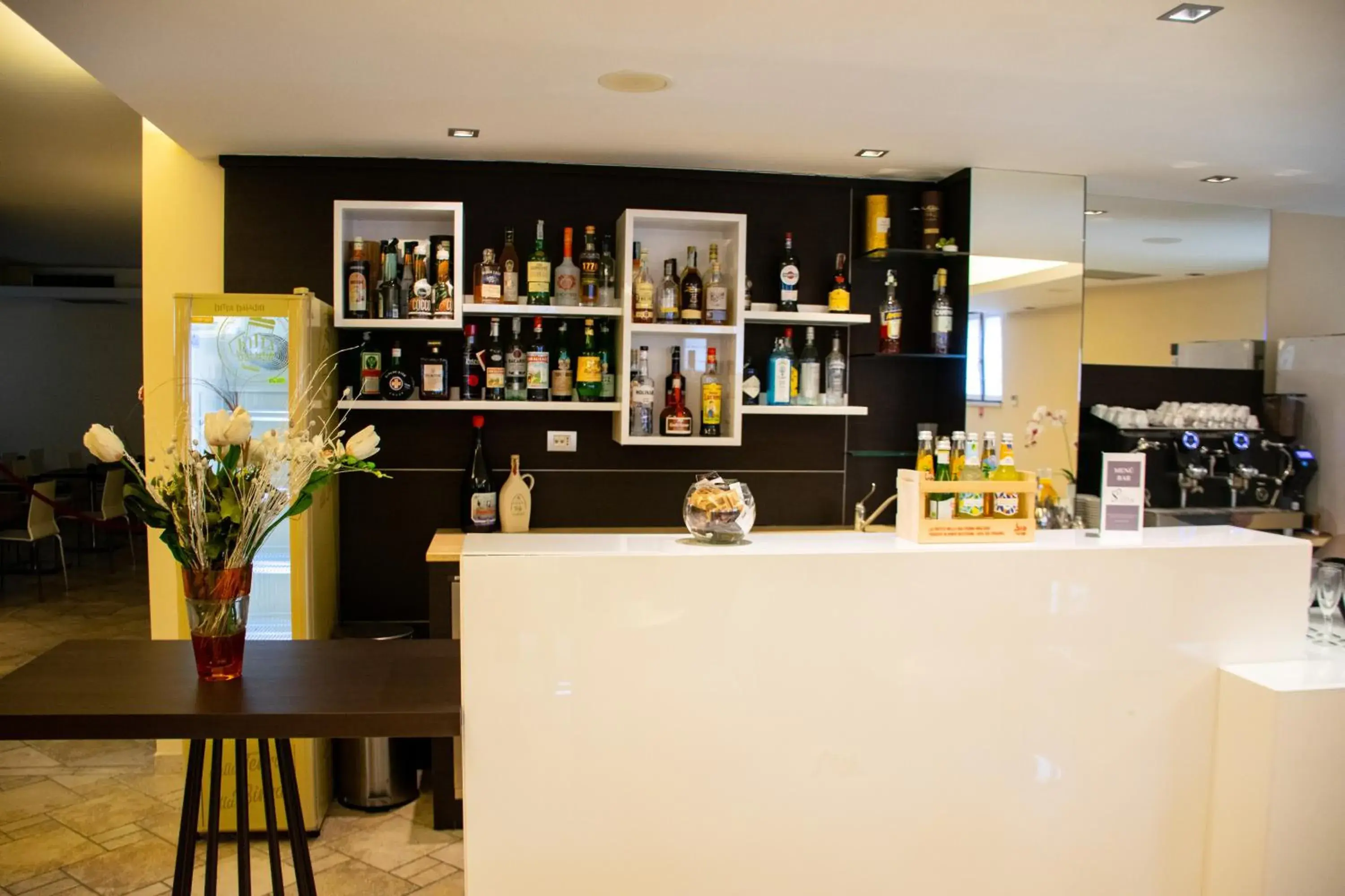 Restaurant/places to eat, Lounge/Bar in AHG Donna Silvia Hotel Wellness & SPA