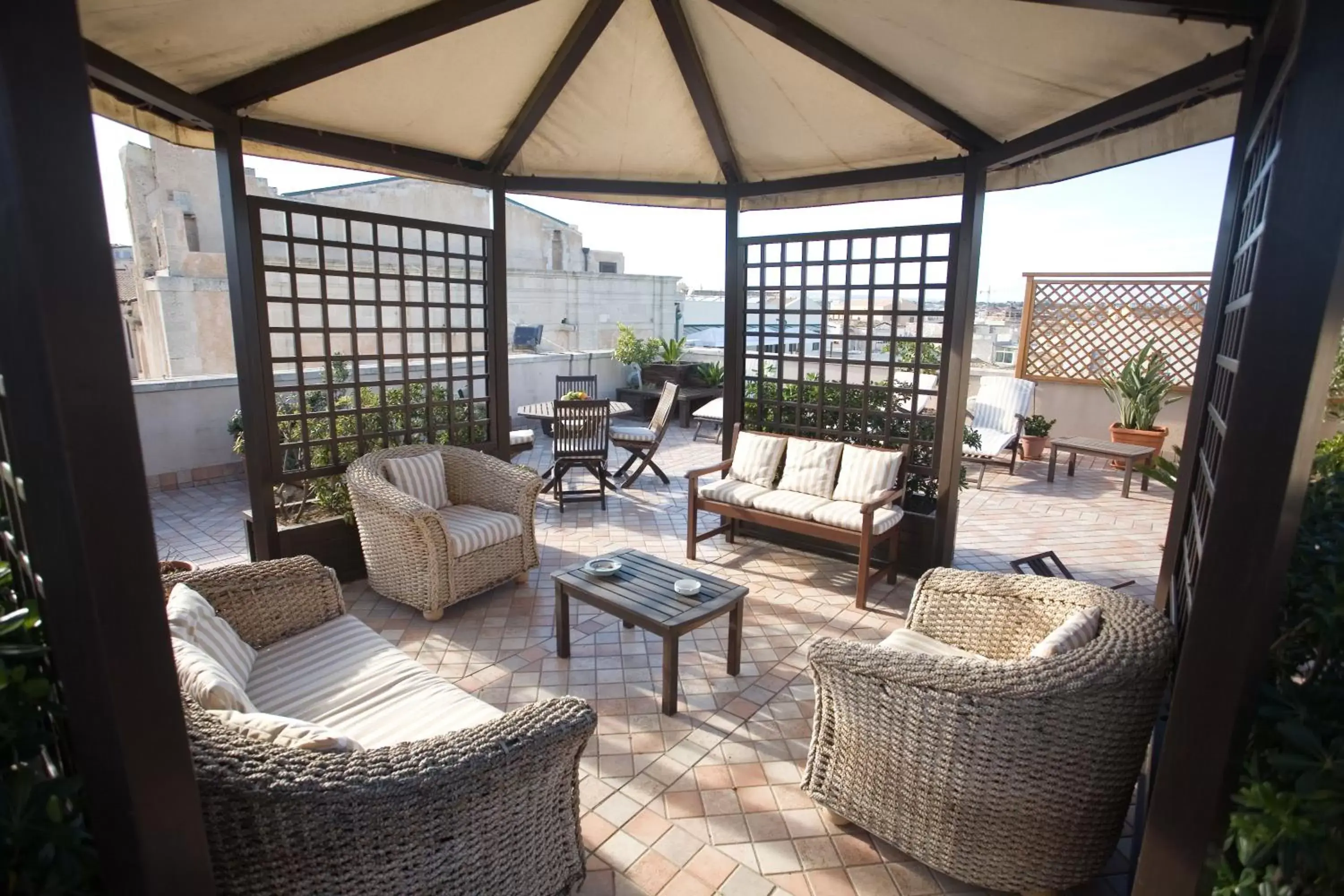 Balcony/Terrace, Seating Area in Domus Mariae Albergo