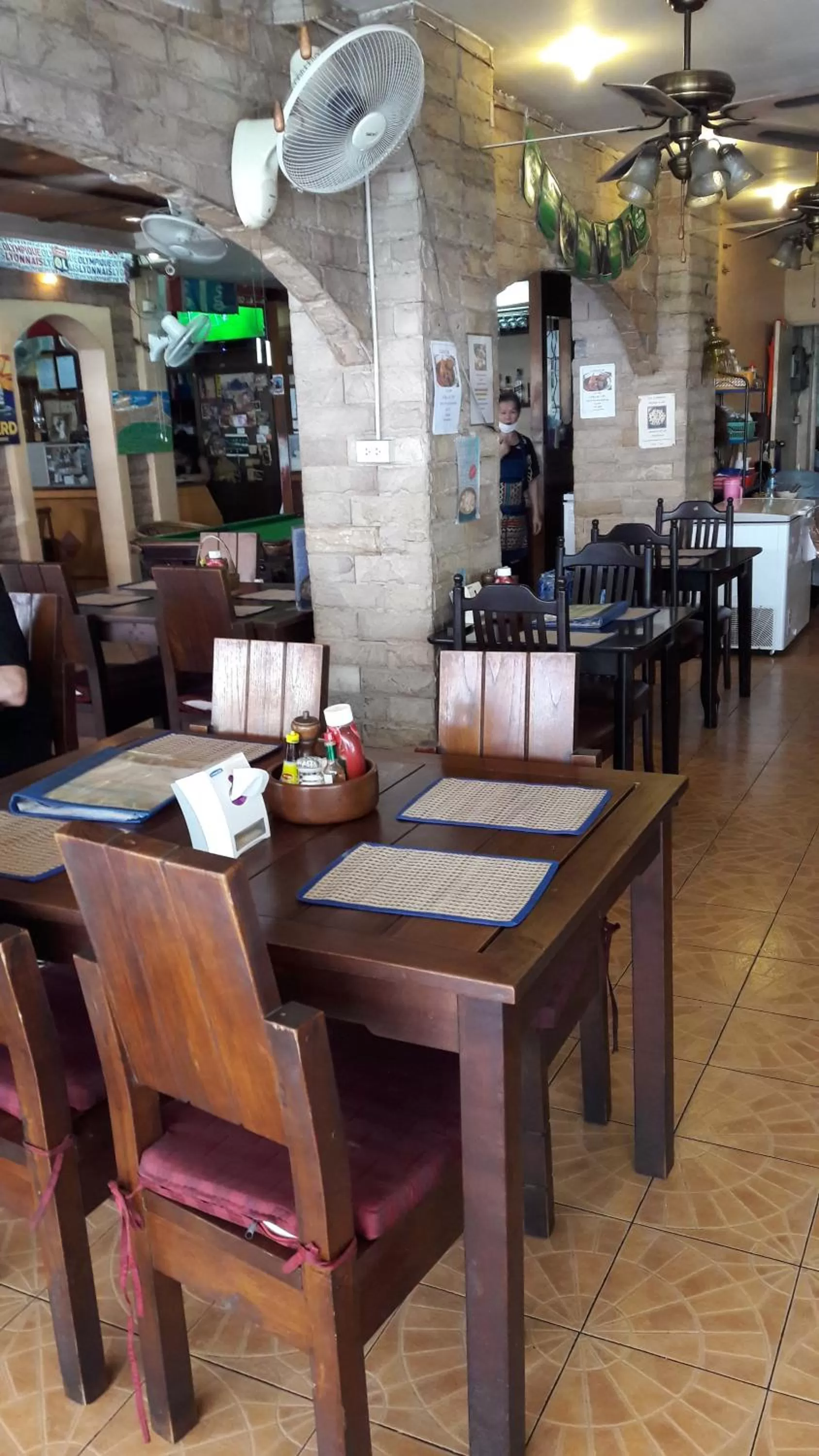 Restaurant/places to eat in Riviera Beach