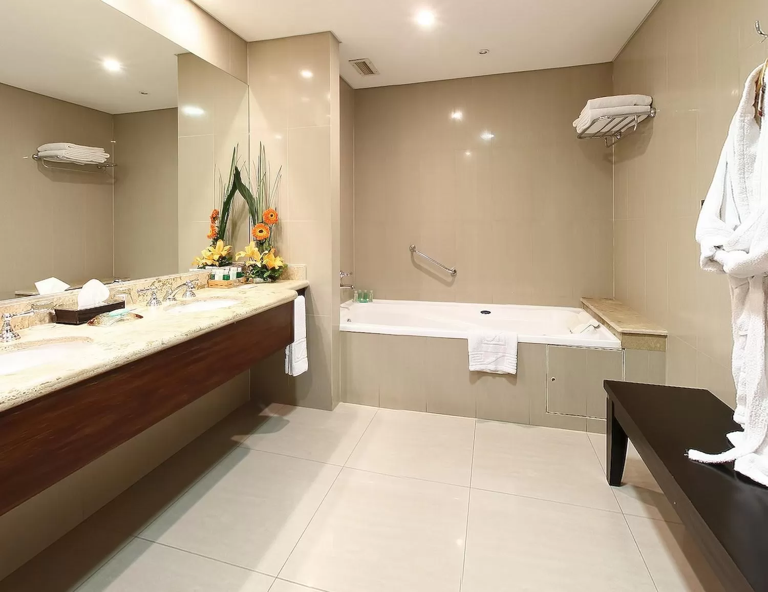 Photo of the whole room in Alejandro 1º Hotel