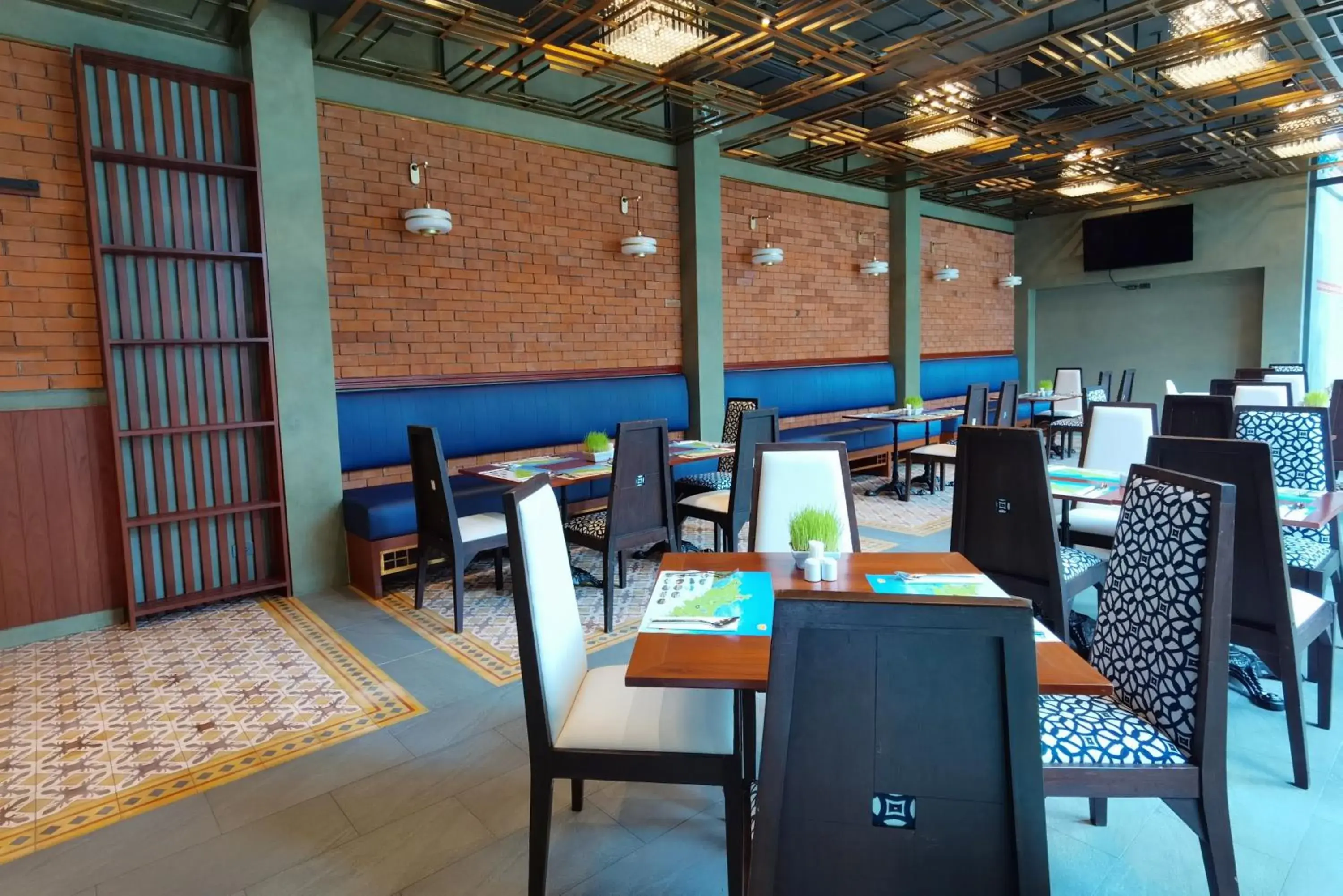 Restaurant/places to eat in R-Mar Resort and Spa Patong, Phuket Restaurant/places to eat in R-Mar Resort and Spa Patong, Phuket