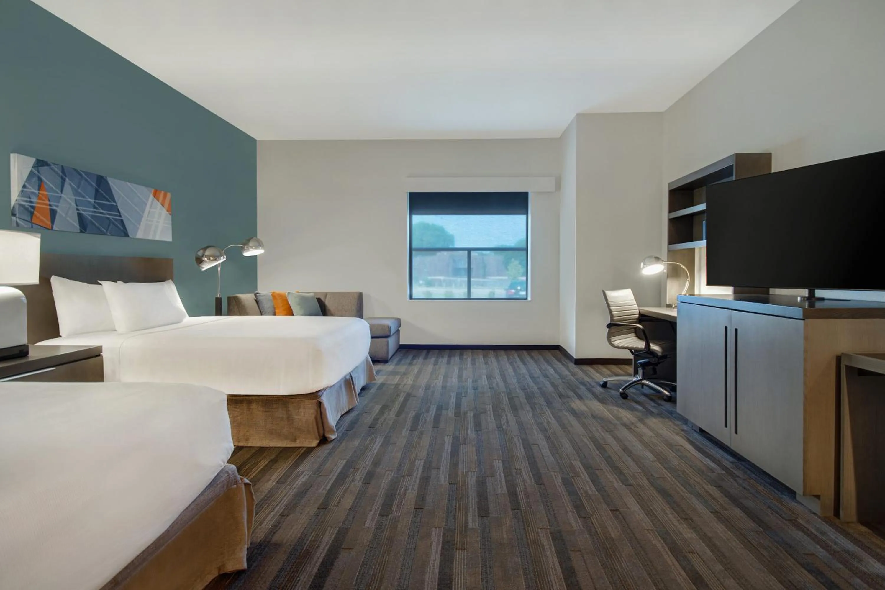 Bed in Hyatt House Mall Of America Msp Airport