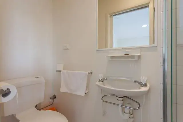 Toilet, Bathroom in H & D Apartments