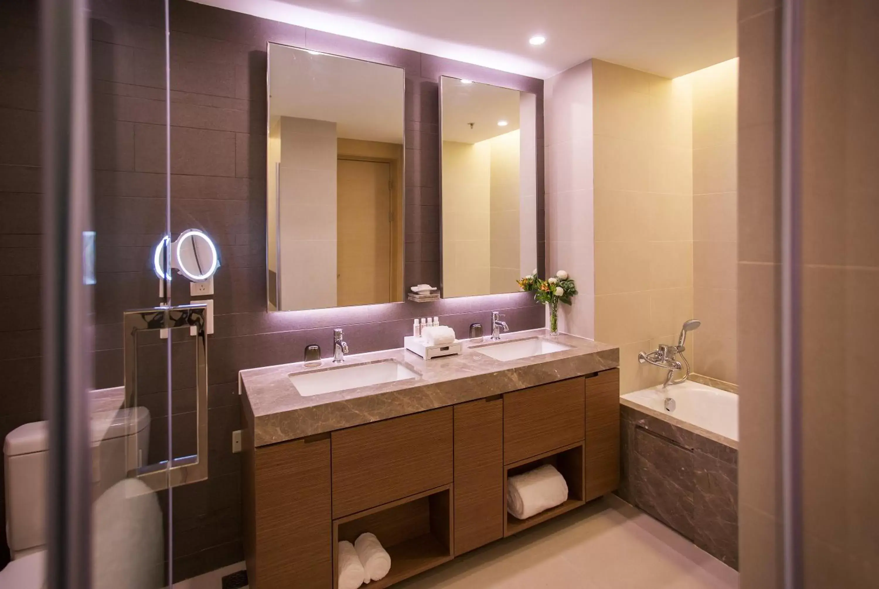 Bathroom in Fraser Place Tianjin