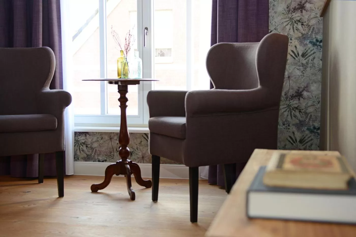 Seating area in Hotel No. 11