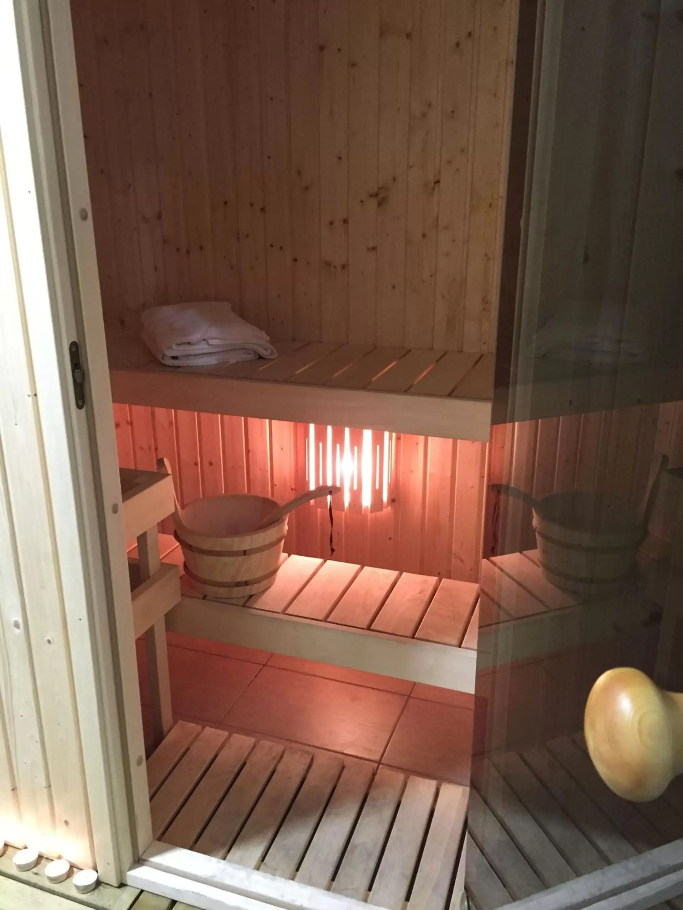Sauna in Evripides Hotel