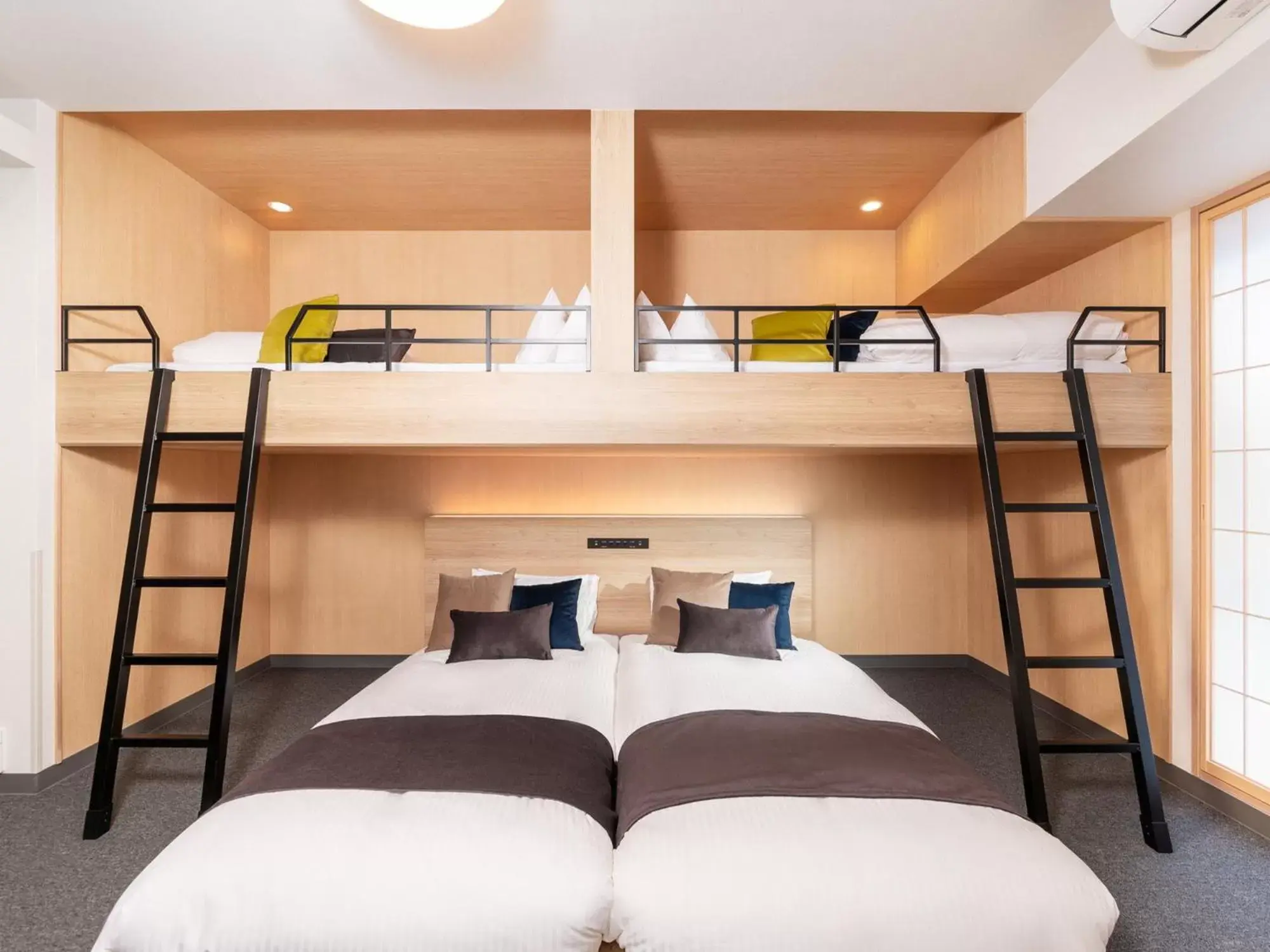 Property building, Bunk Bed in MIMARU OSAKA NAMBA North