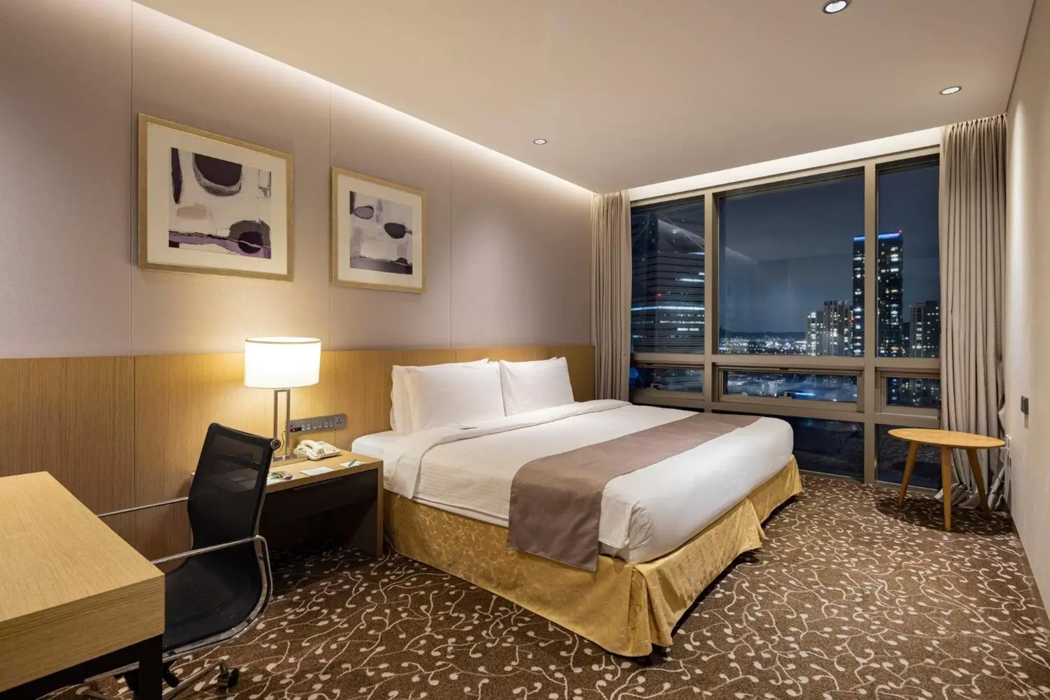 Photo of the whole room, Bed in Holiday Inn Incheon Songdo, an IHG Hotel