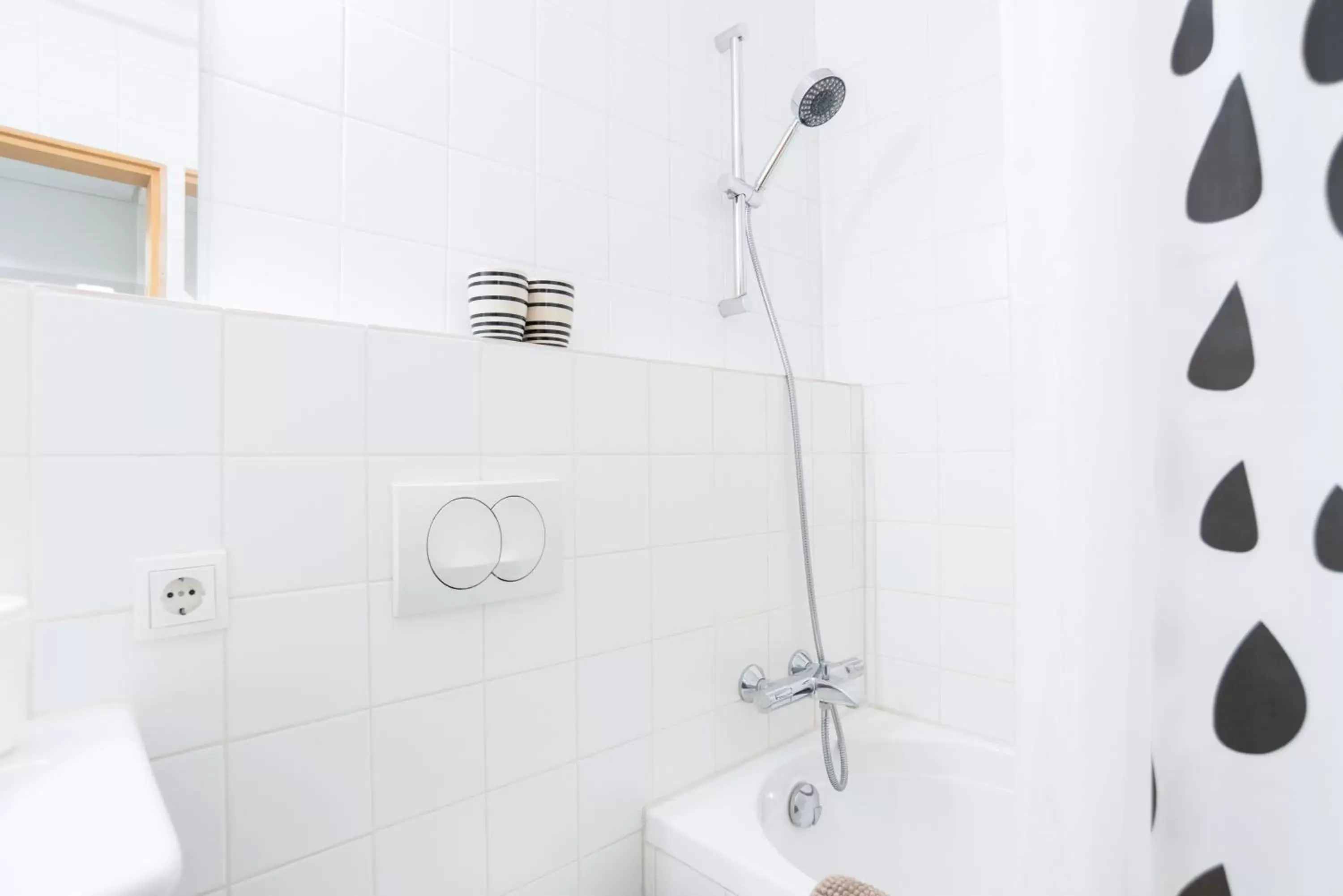 Shower, Bathroom in Reykjavík Treasure B&B