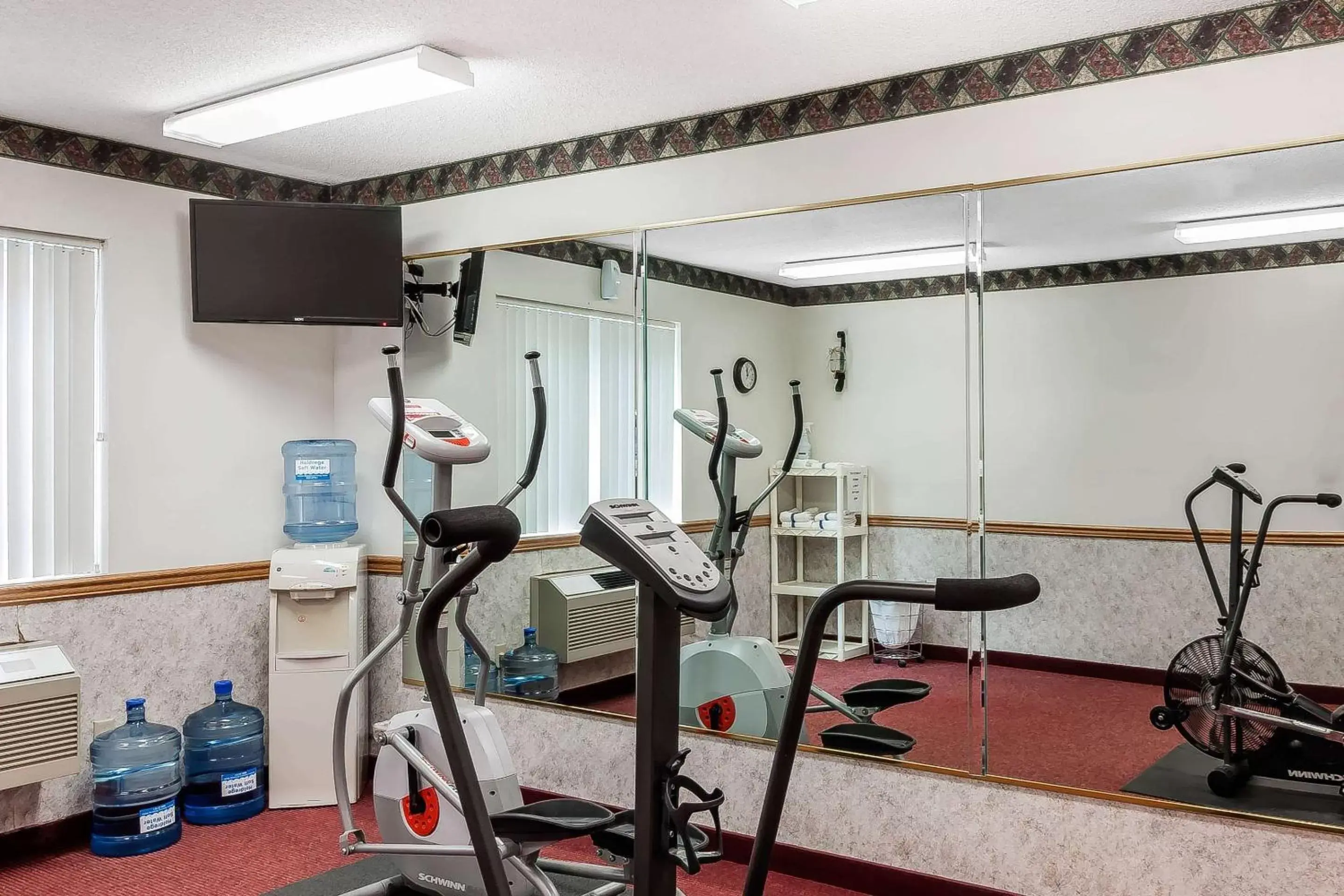 Fitness centre/facilities, Fitness Center/Facilities in Rodeway Inn Holdrege