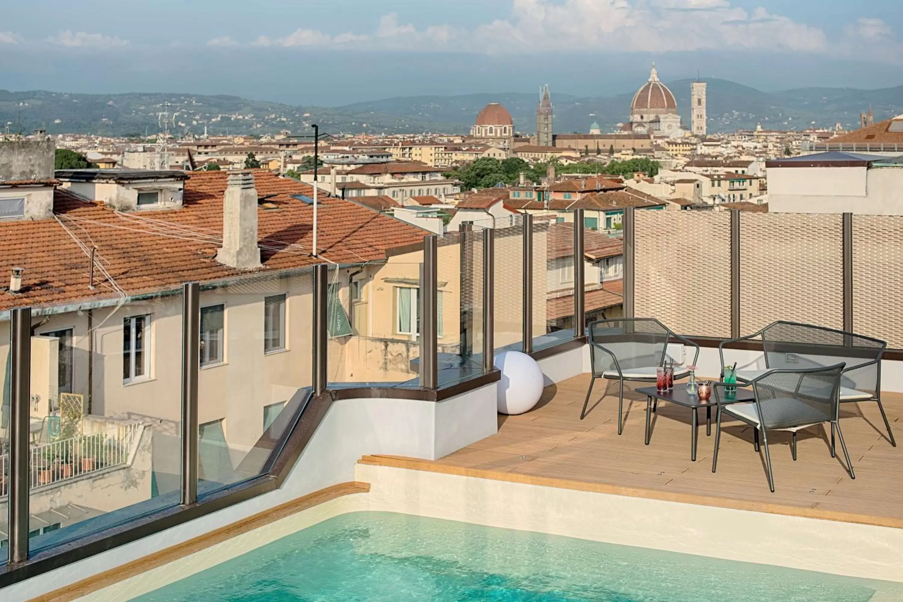 Pool view in NH Firenze