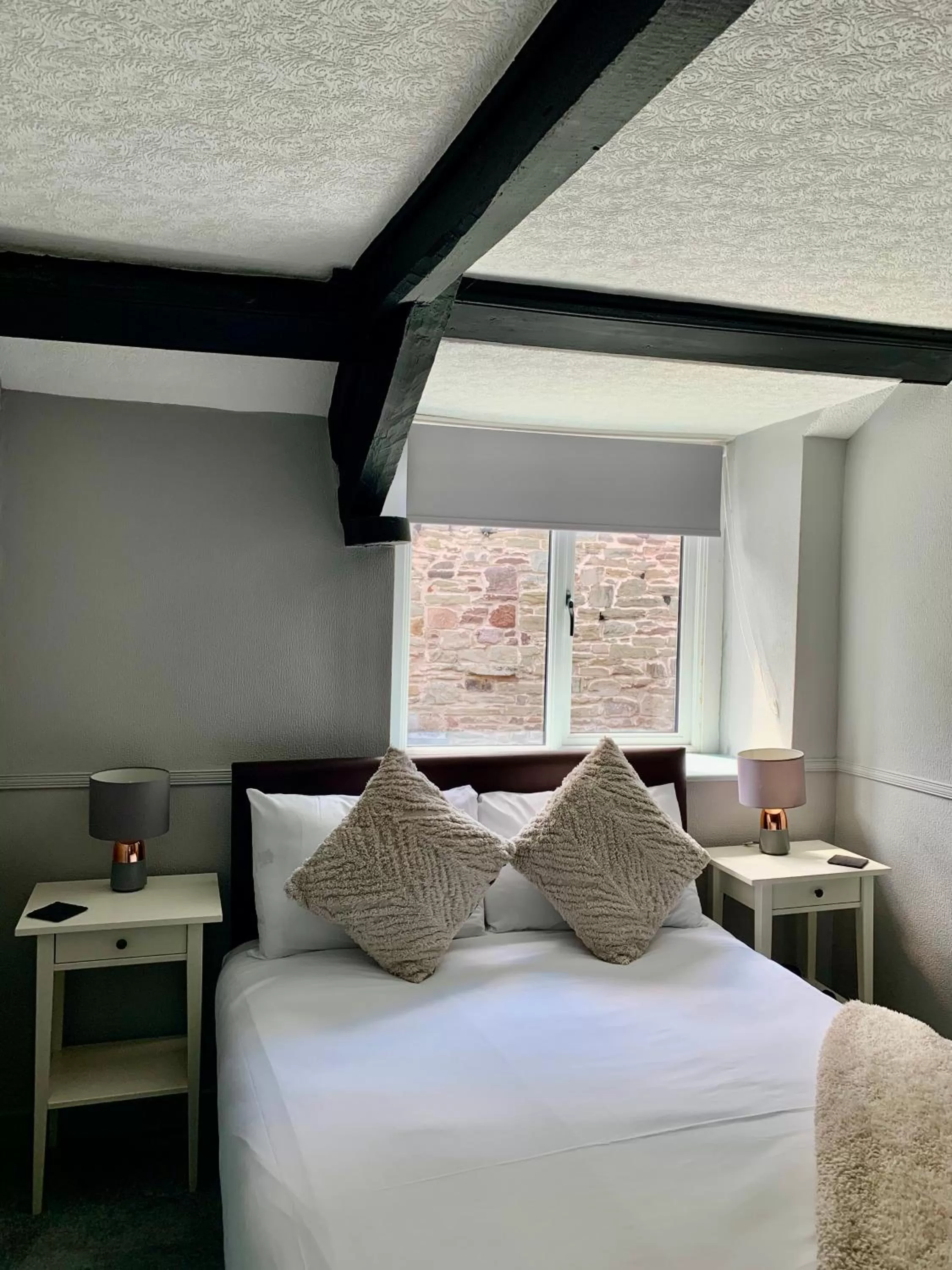 Bed in The Beacons Guest House