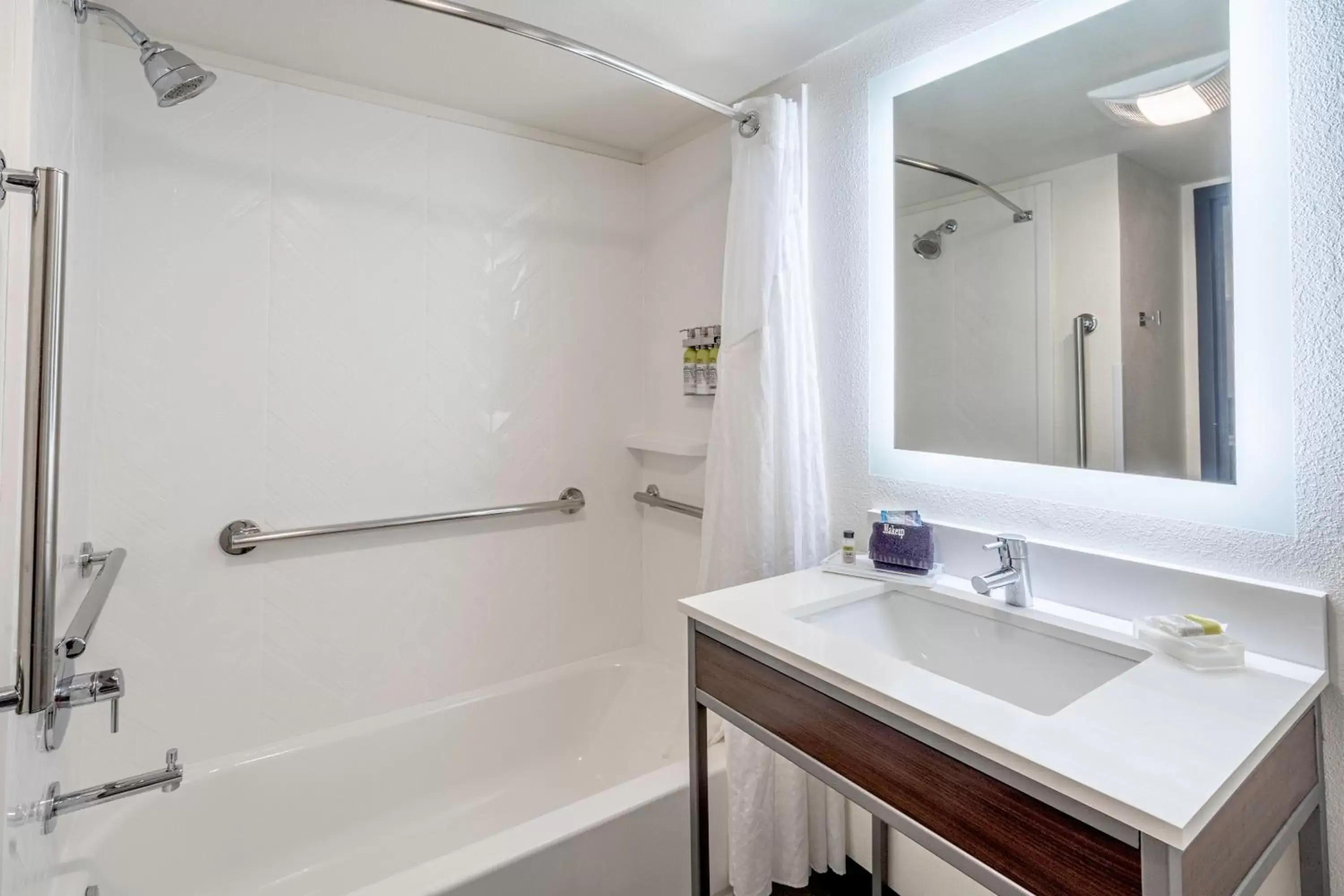 Bedroom in Holiday Inn & Suites Wausau-Rothschild by IHG Bedroom in Holiday Inn & Suites Wausau-Rothschild by IHG