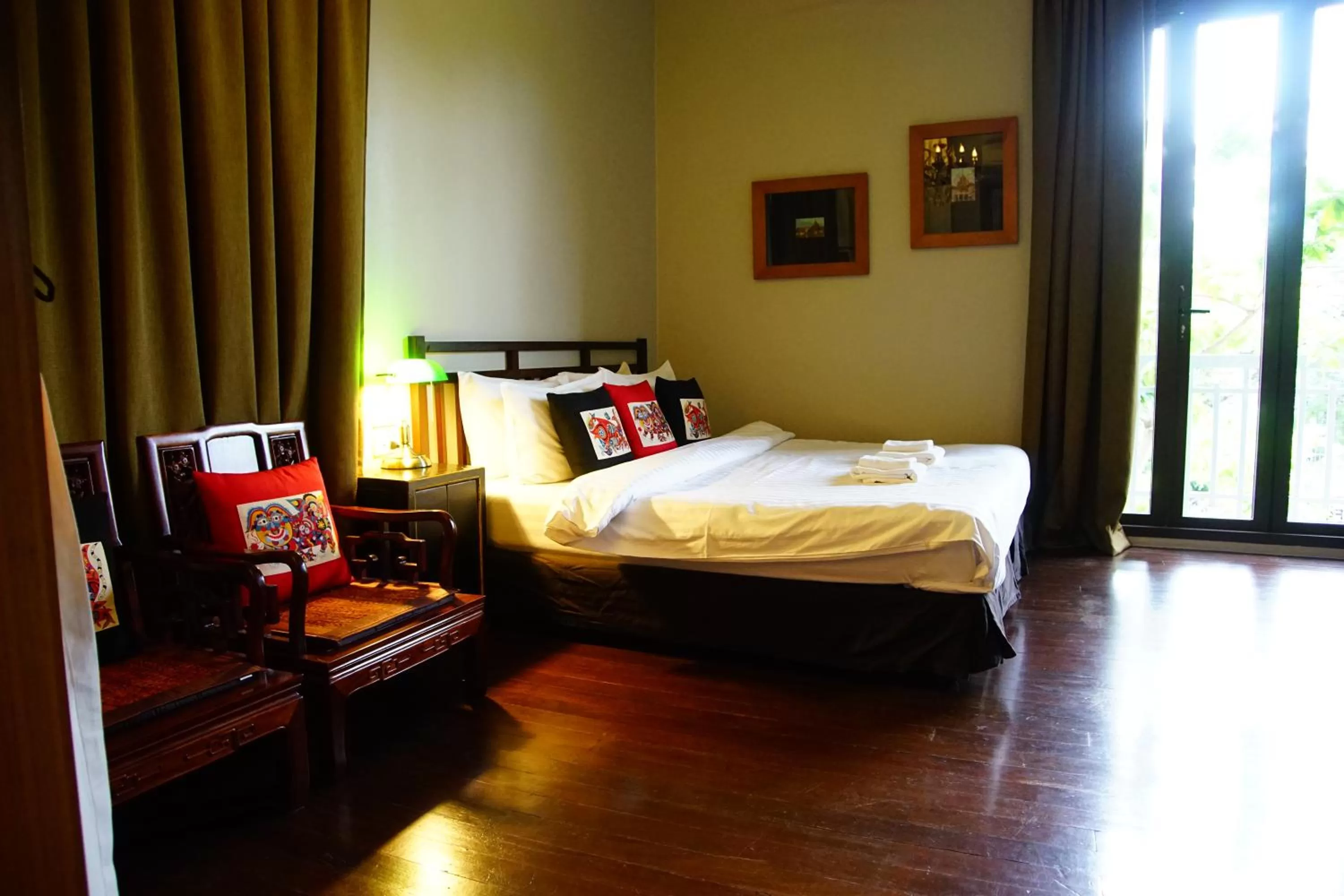 Bedroom, Bed in Villa Bangkok