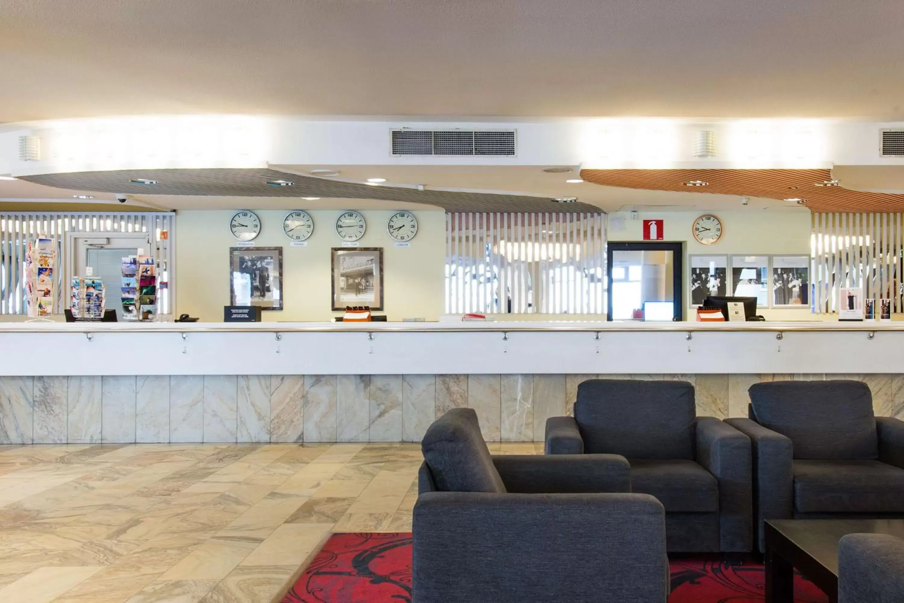 Lobby or reception, Lounge/Bar in Scandic Pohjanhovi
