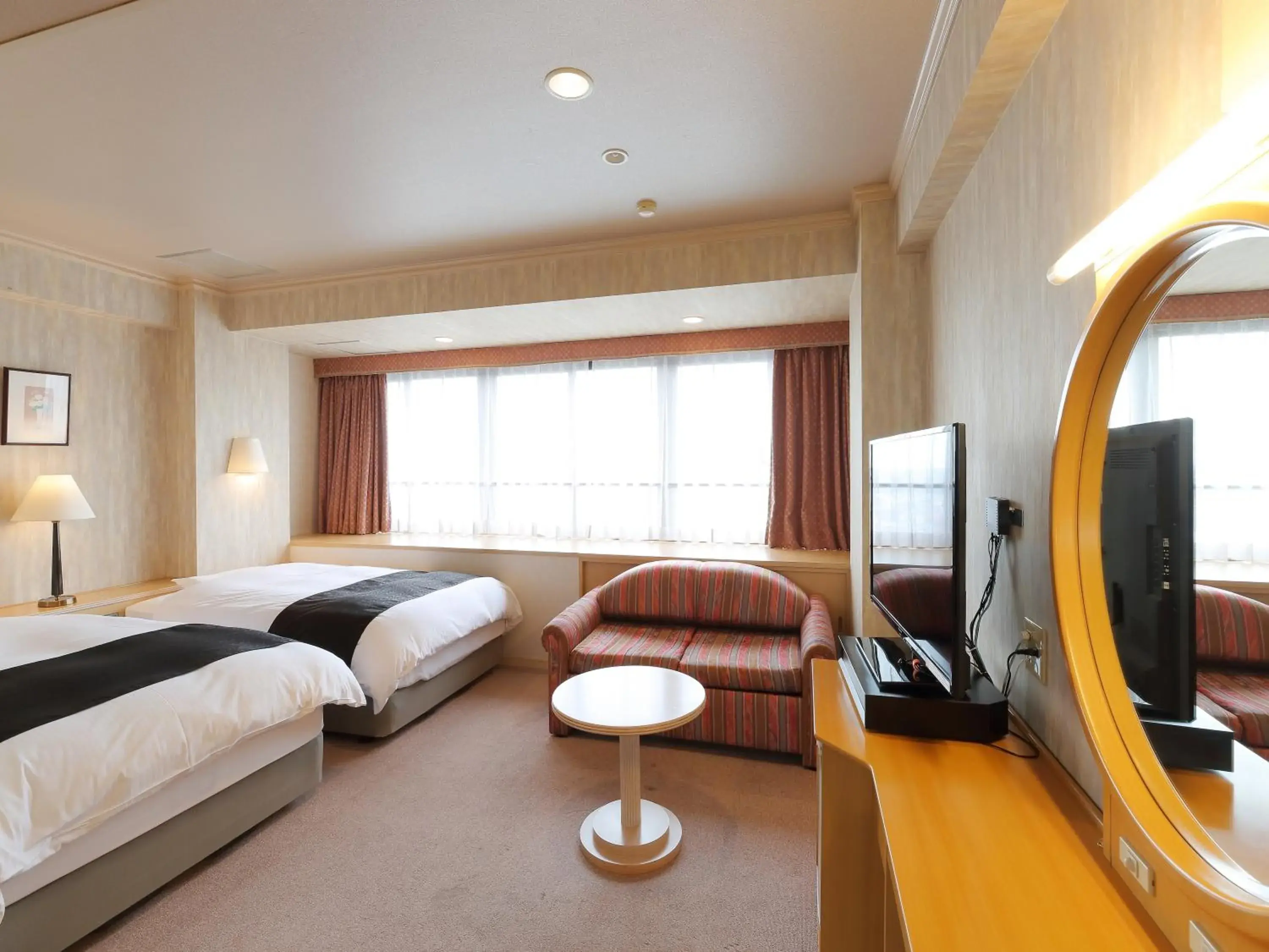 Photo of the whole room in Apa Hotel Tonami-Ekimae