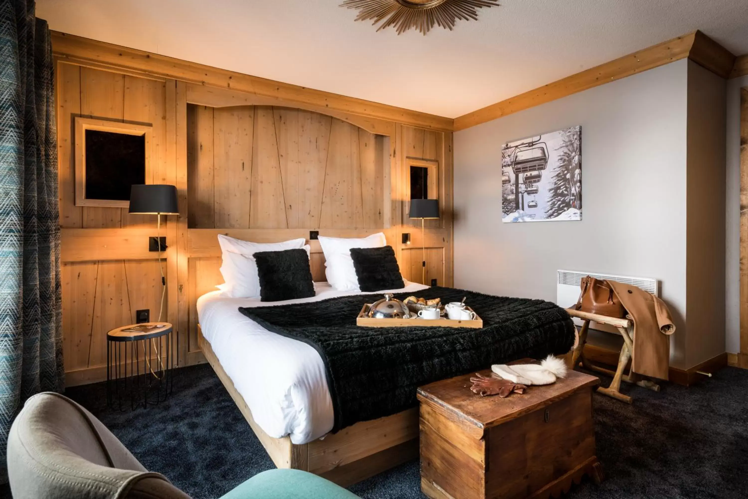 Bedroom, Bed in Hôtel Les Suites du Montana by Les Etincelles