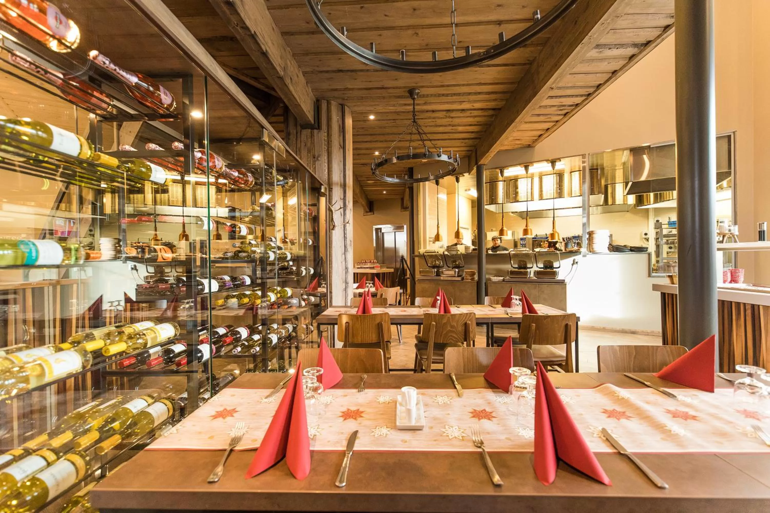 Restaurant/places to eat in Santa Claus Holiday Village