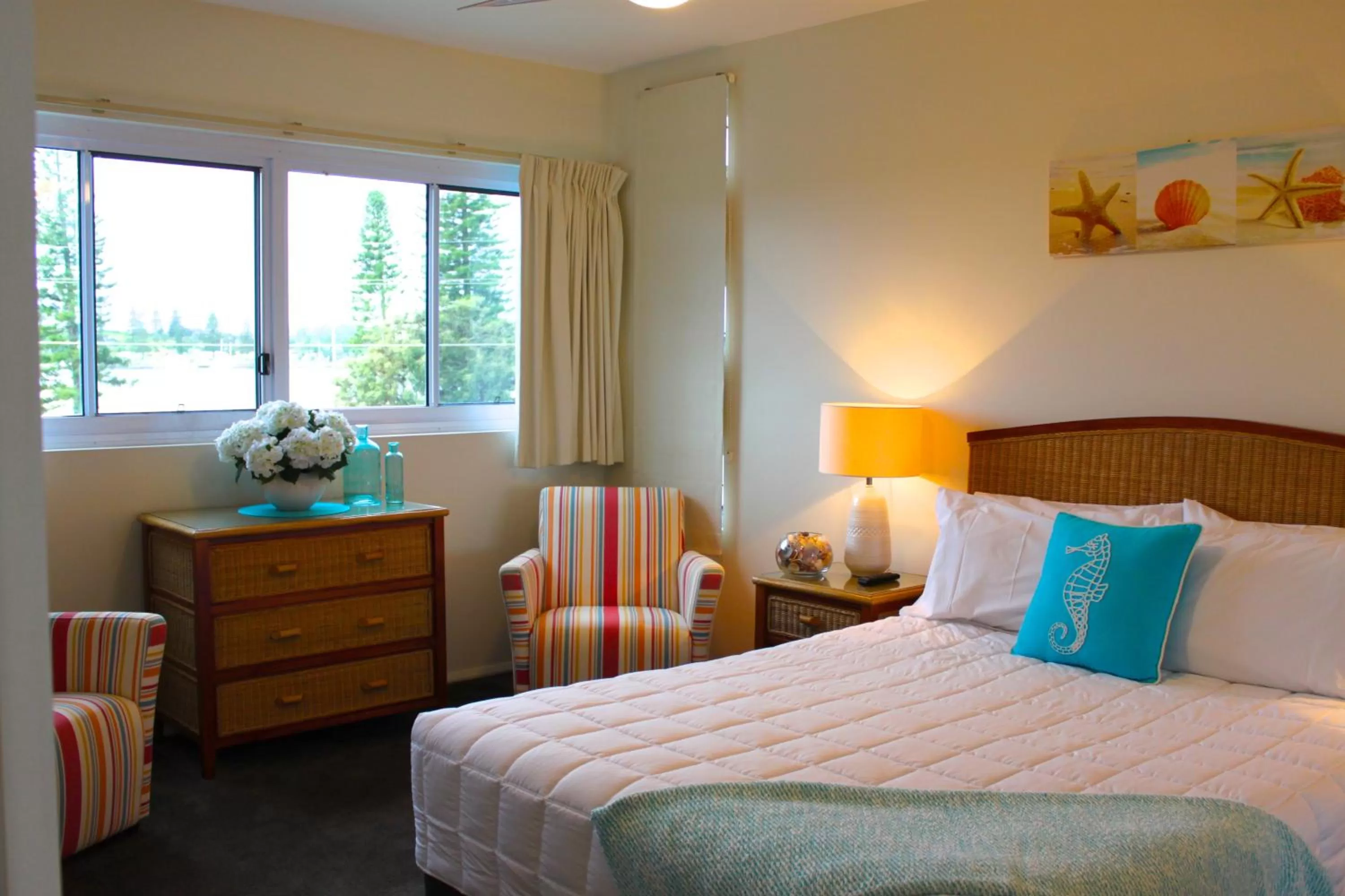 Bathroom, Bed in Sunrise Luxury Apartments