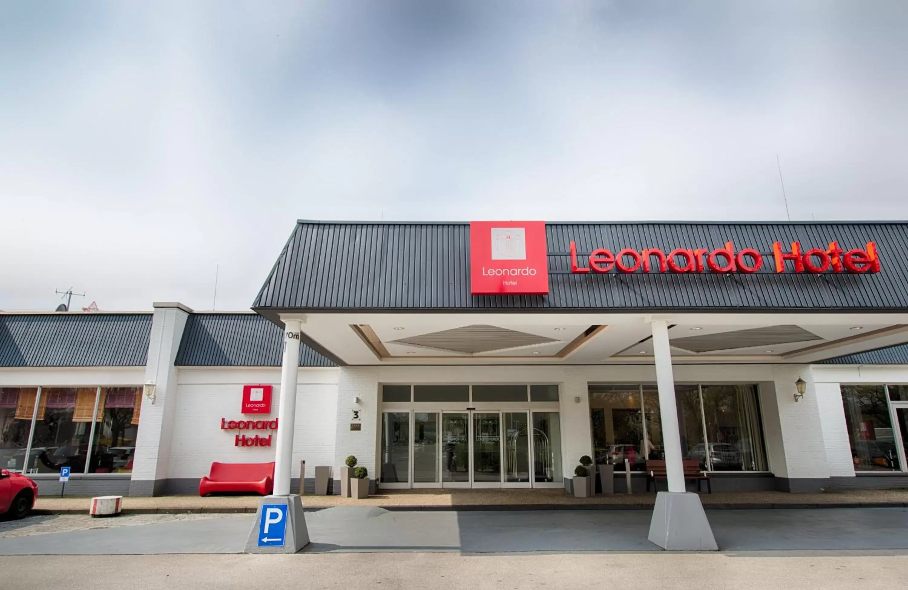 Facade/entrance, Property Building in Leonardo Hotel Düsseldorf Airport Ratingen