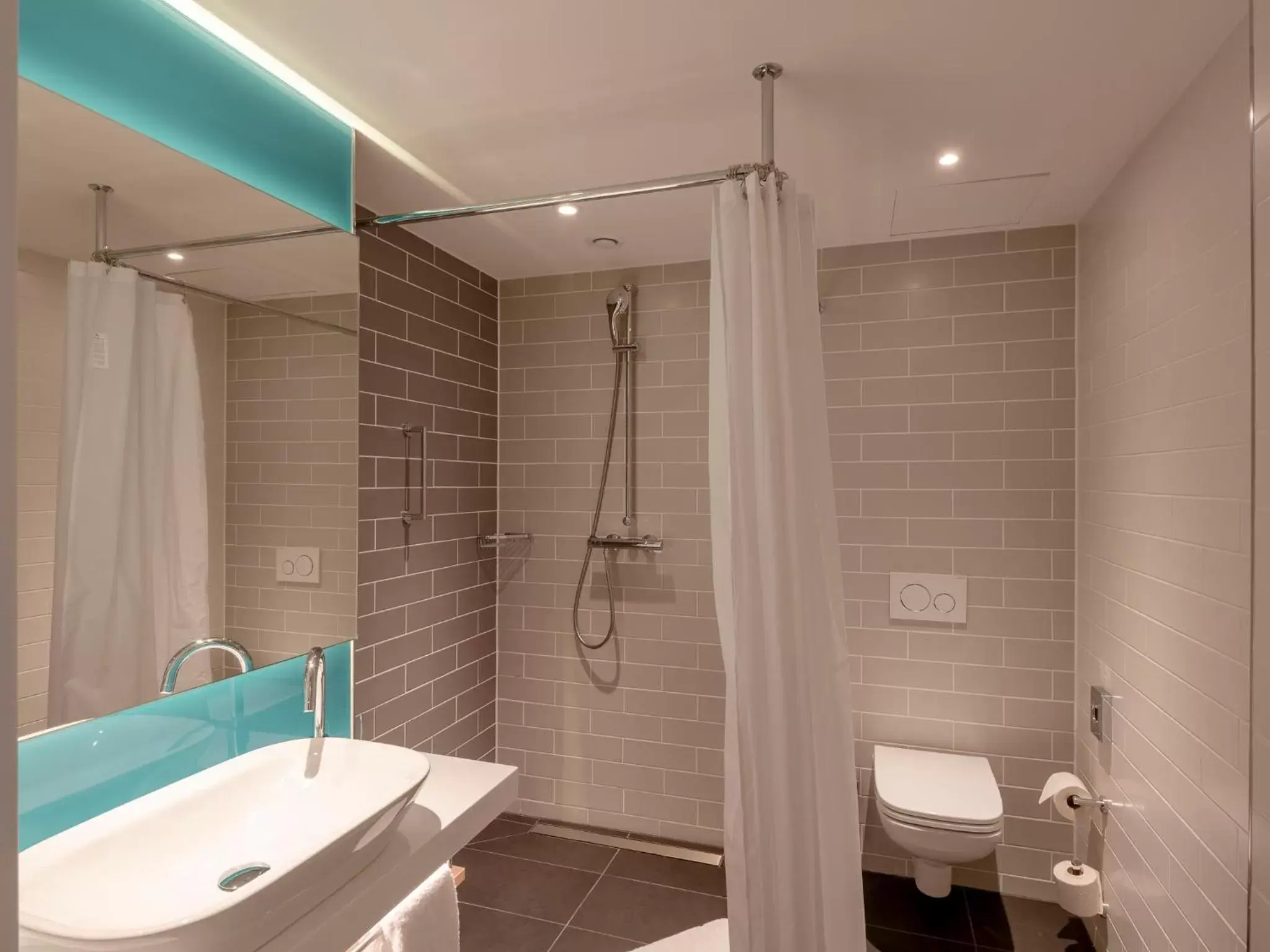 Shower, Bathroom in Holiday Inn Express - Offenbach, an IHG Hotel