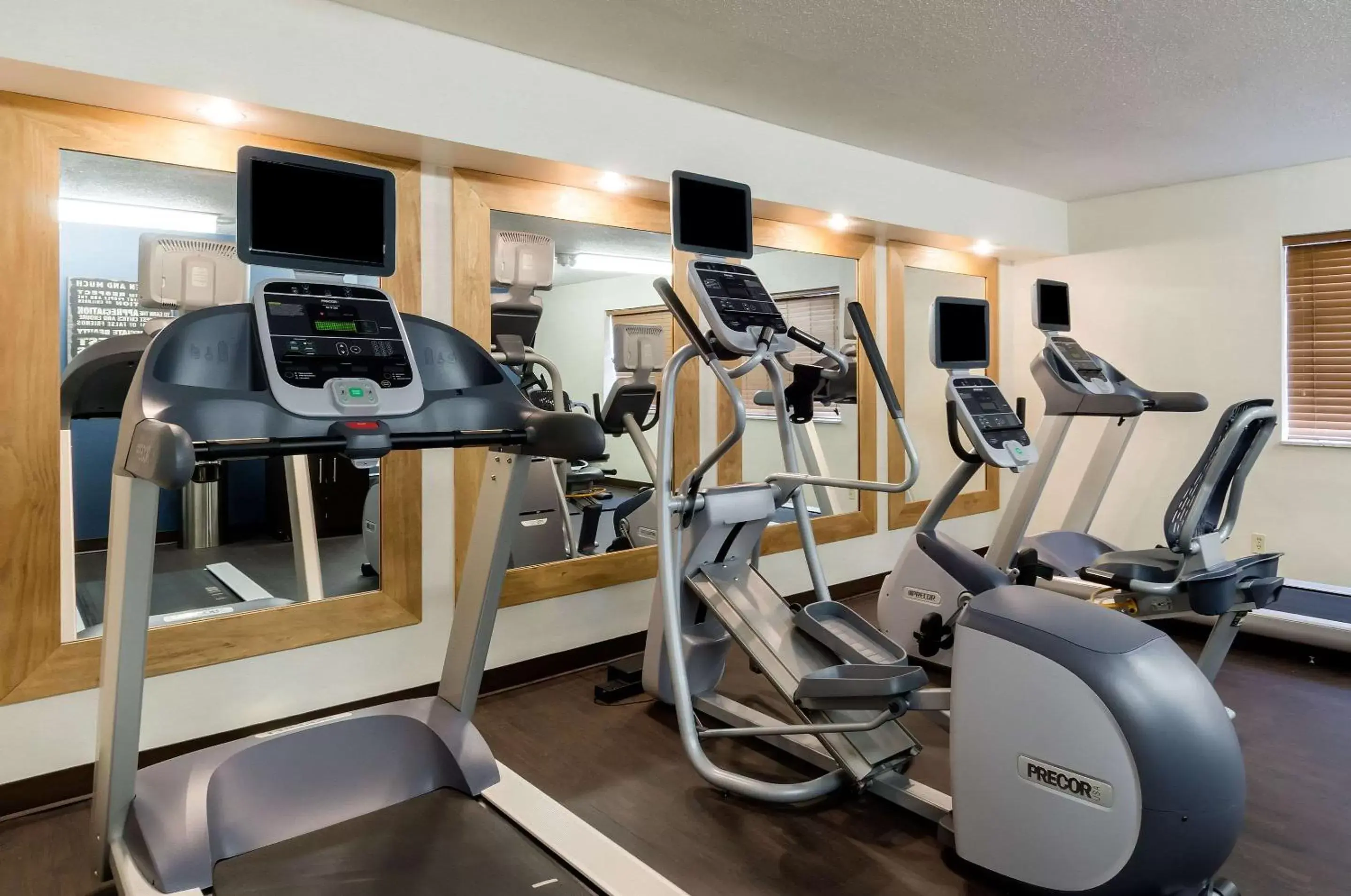 Activities, Fitness Center/Facilities in Clarion Hotel Seekonk - Providence