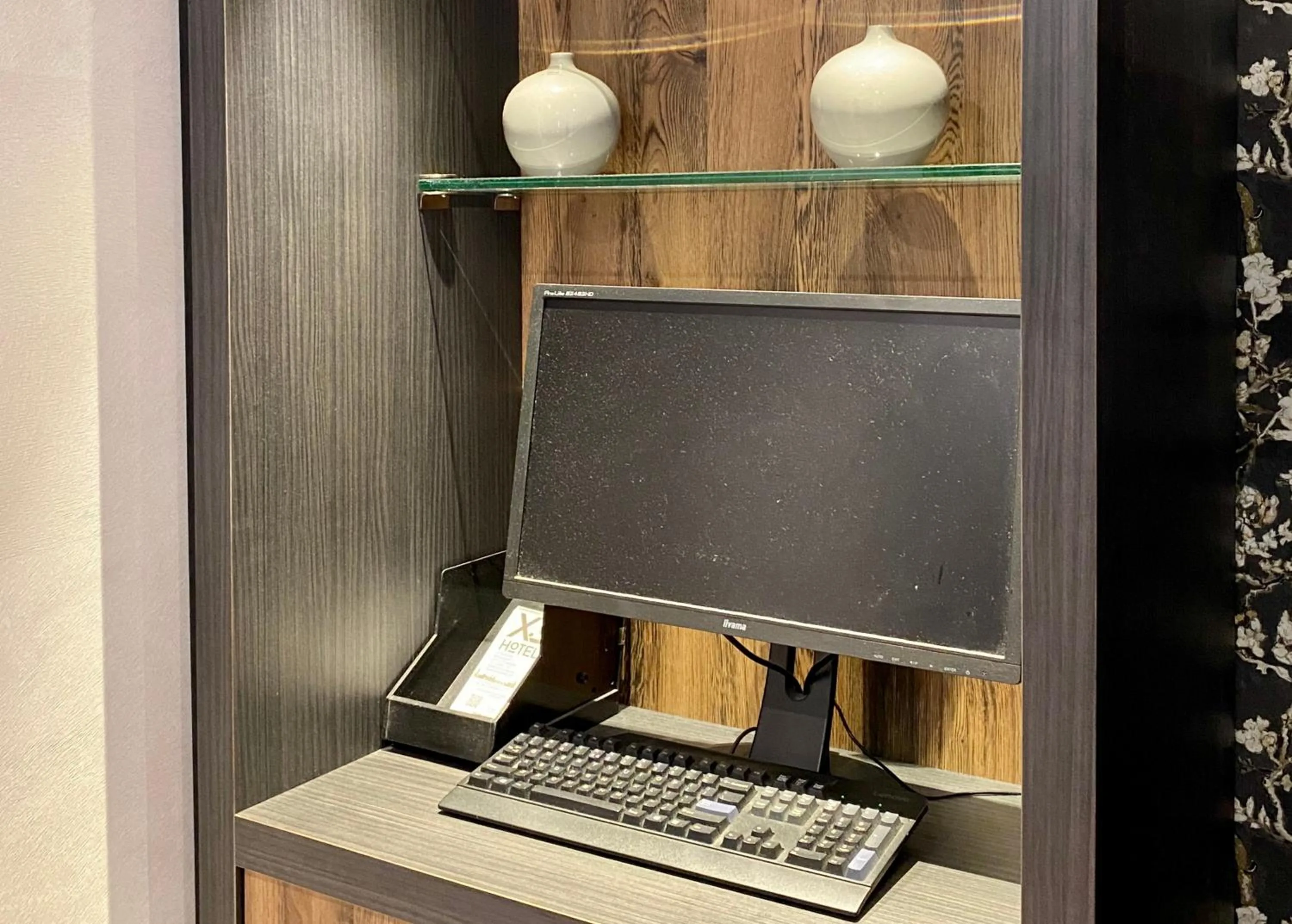 Business facilities in XO Hotel Inner