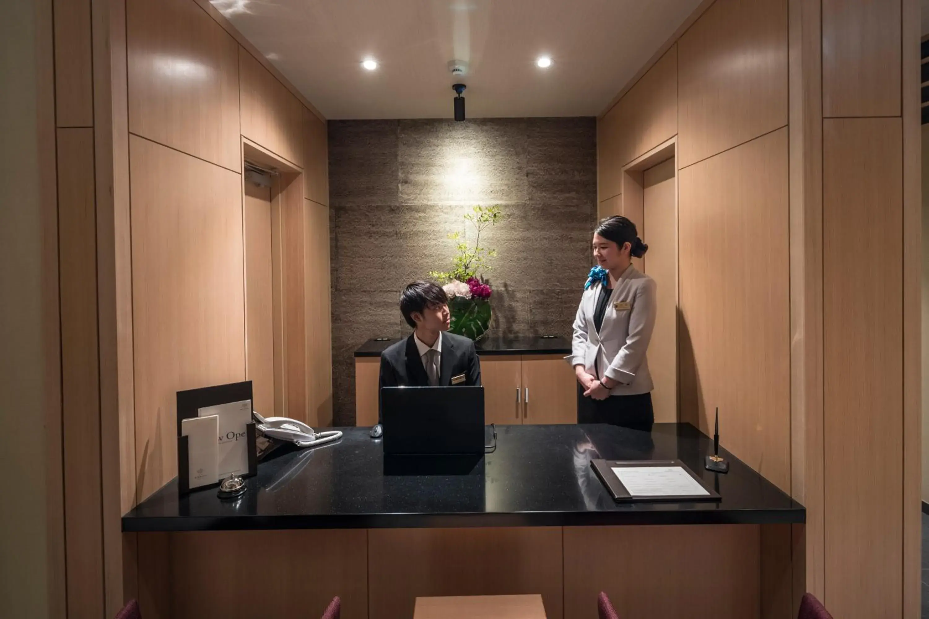 Lobby/Reception in Kyoto Shinmachi Rokkaku Hotel grandereverie