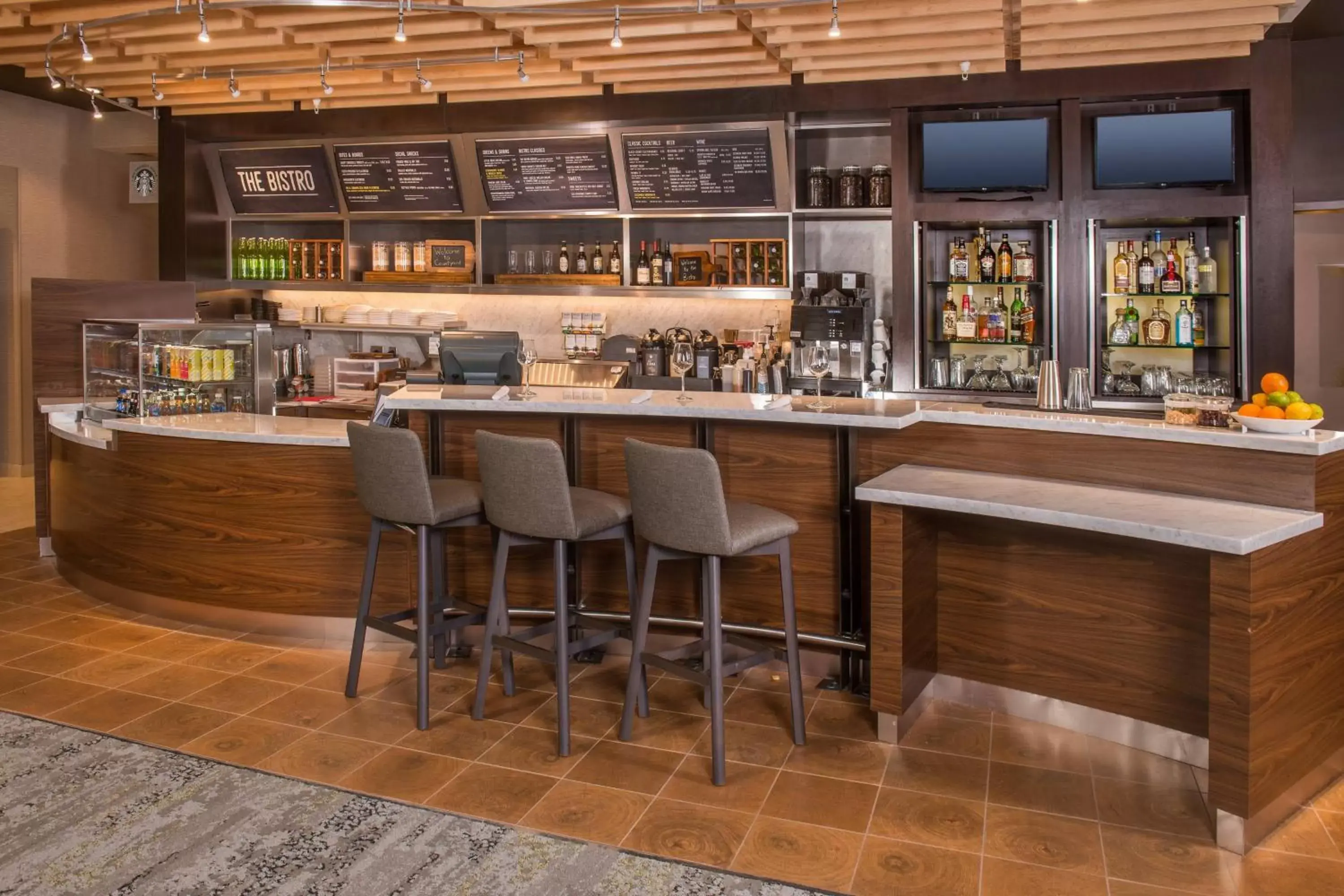 Restaurant/places to eat, Lounge/Bar in Courtyard by Marriott Hershey Chocolate Avenue