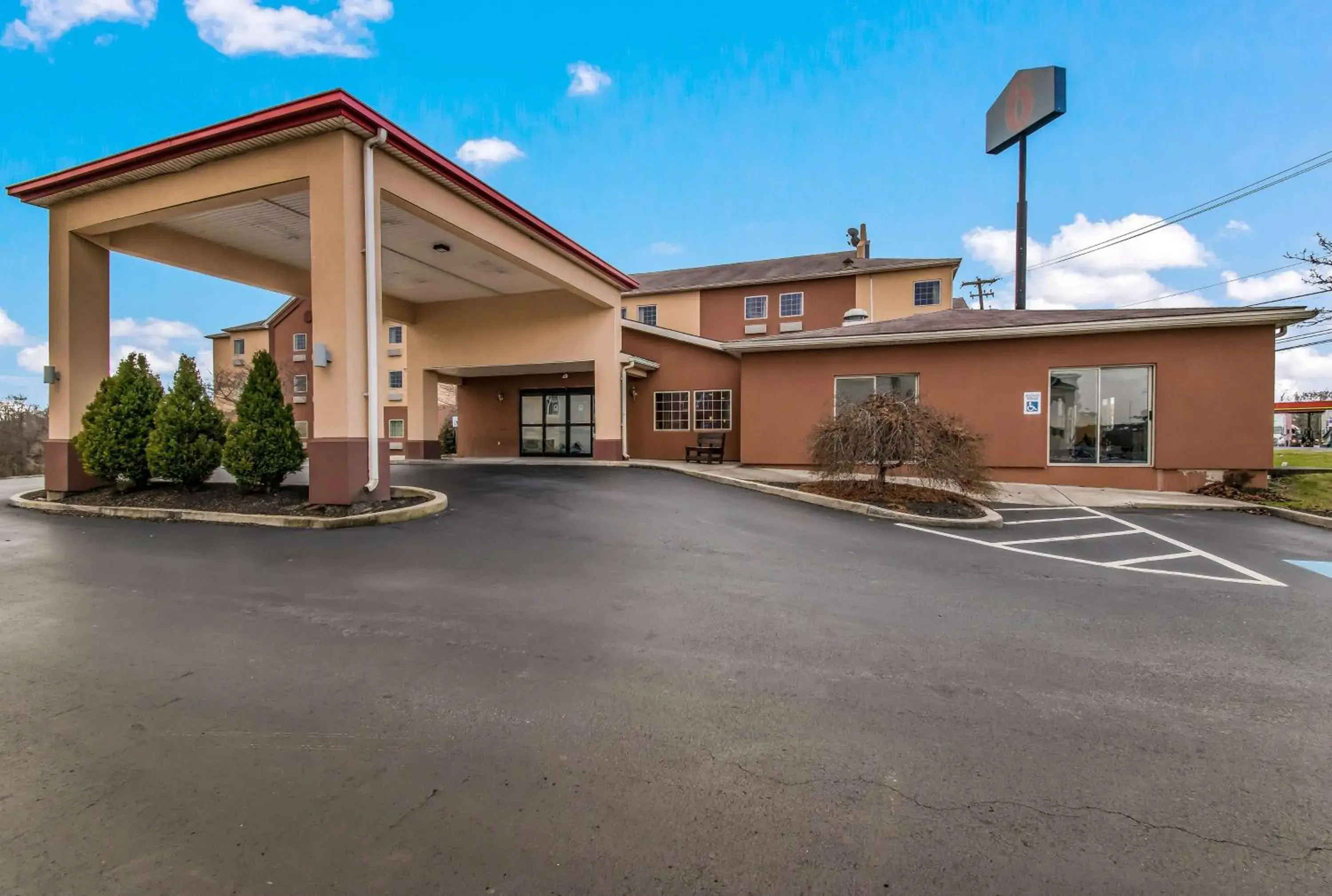 Property Building in Motel 6-Harrisburg, PA - Hershey North