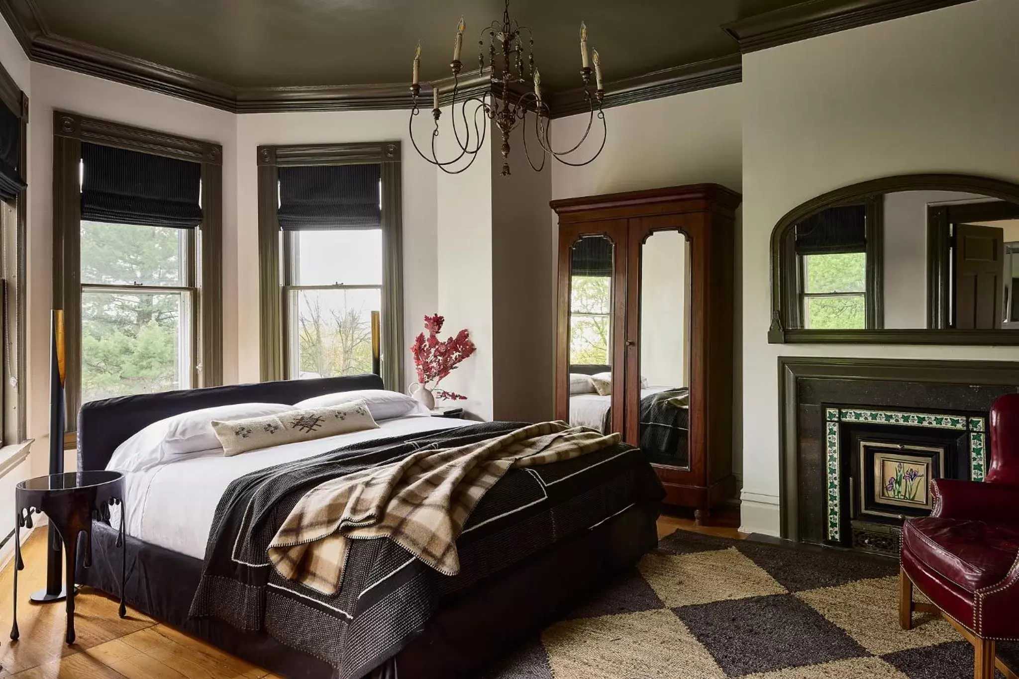 Bed in Blind Tiger Burlington Bed in Blind Tiger Burlington