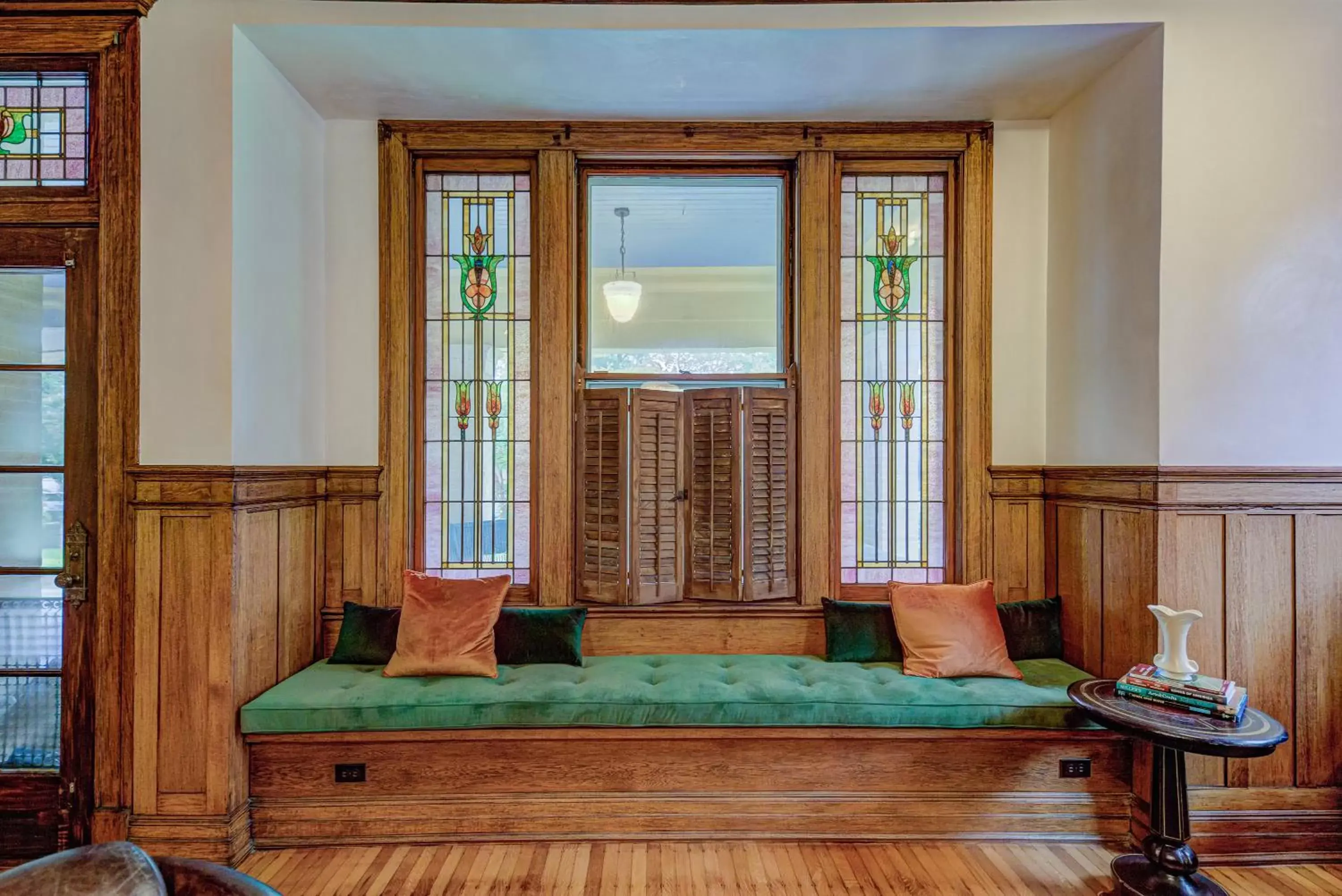 Living room in Oak Hall