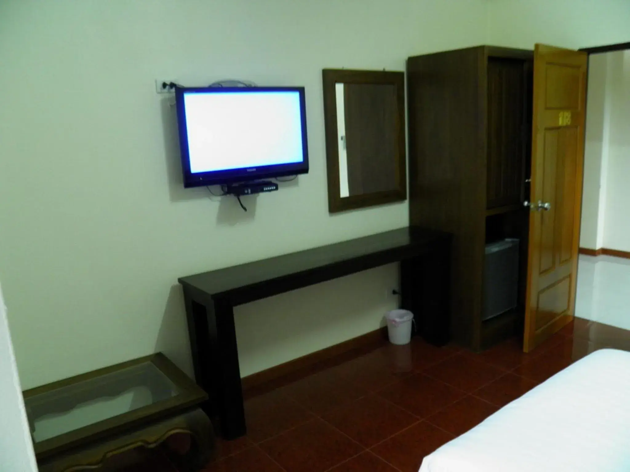 TV and multimedia, TV/Entertainment Center in Ruen Narisra Resort