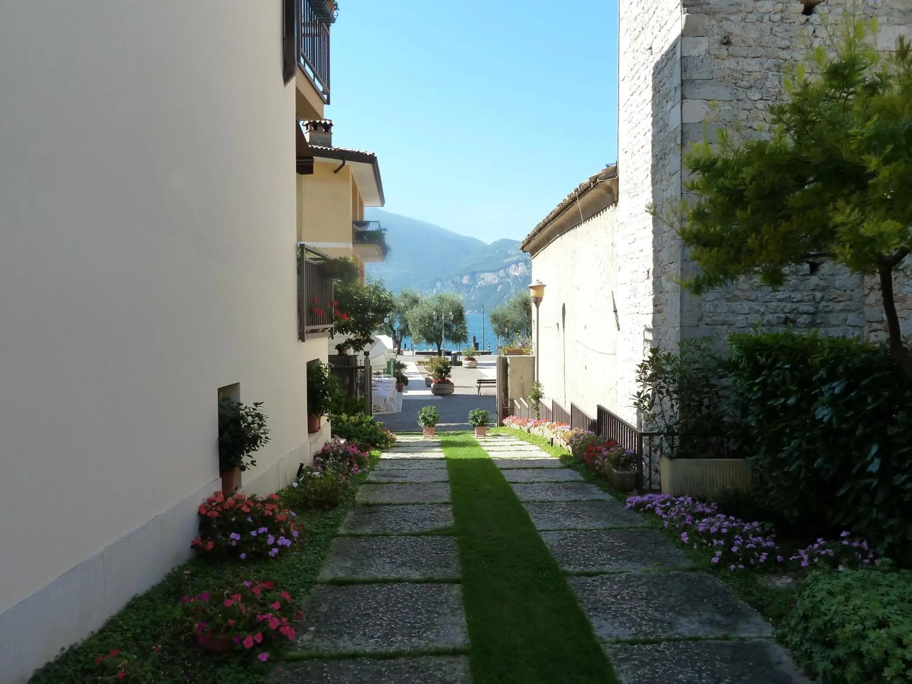 Garden view in Albergo Casa Este