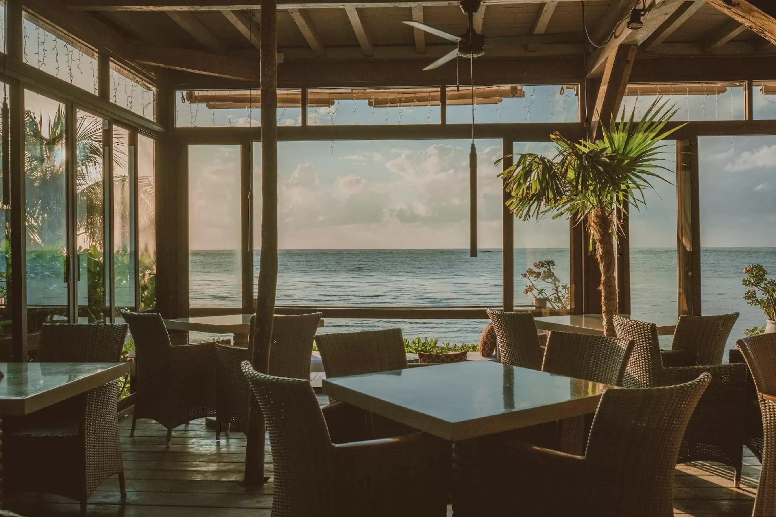 Dining area, Restaurant/Places to Eat in Jashita Hotel