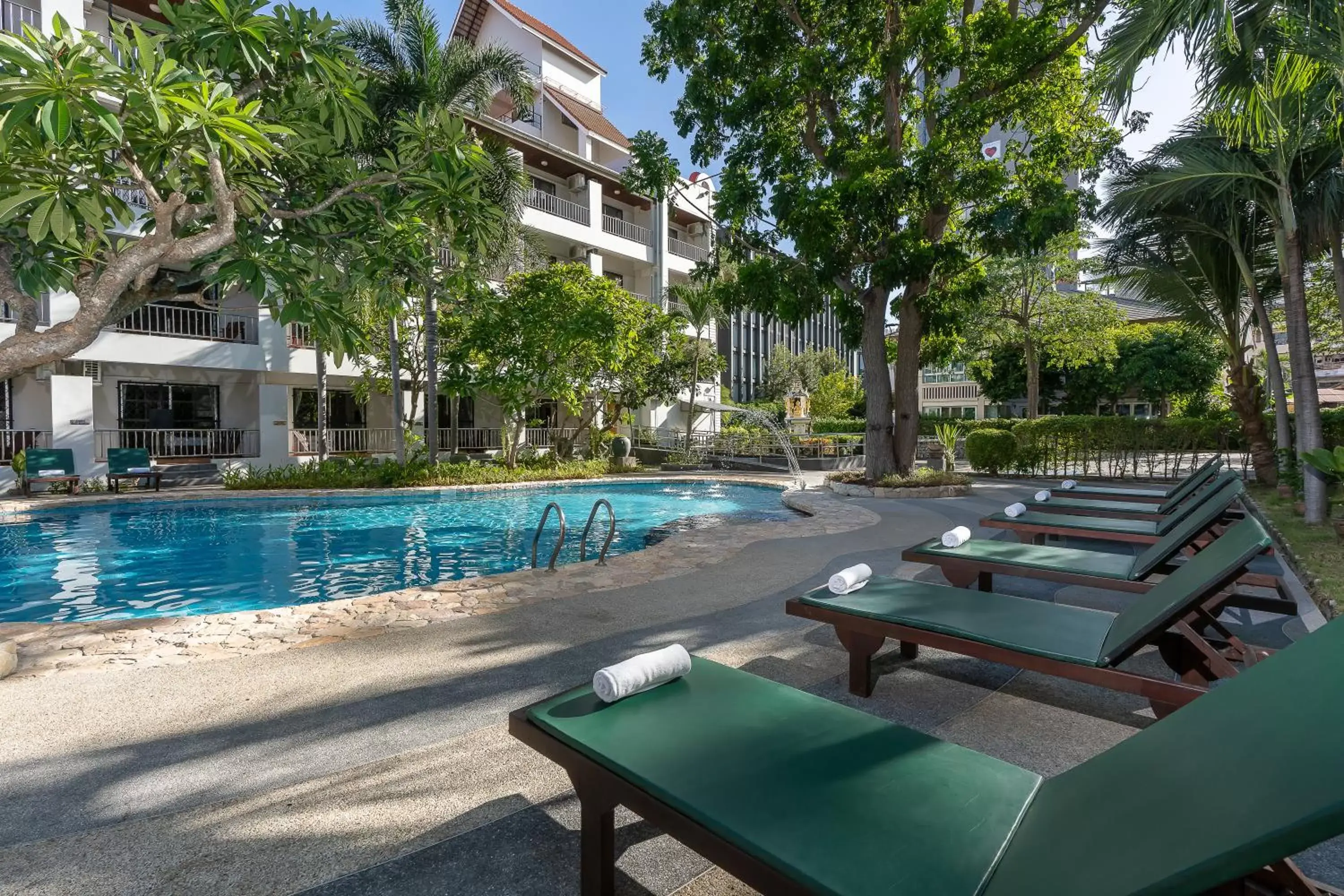 Swimming Pool in Bella Villa Pattaya 3rd Road