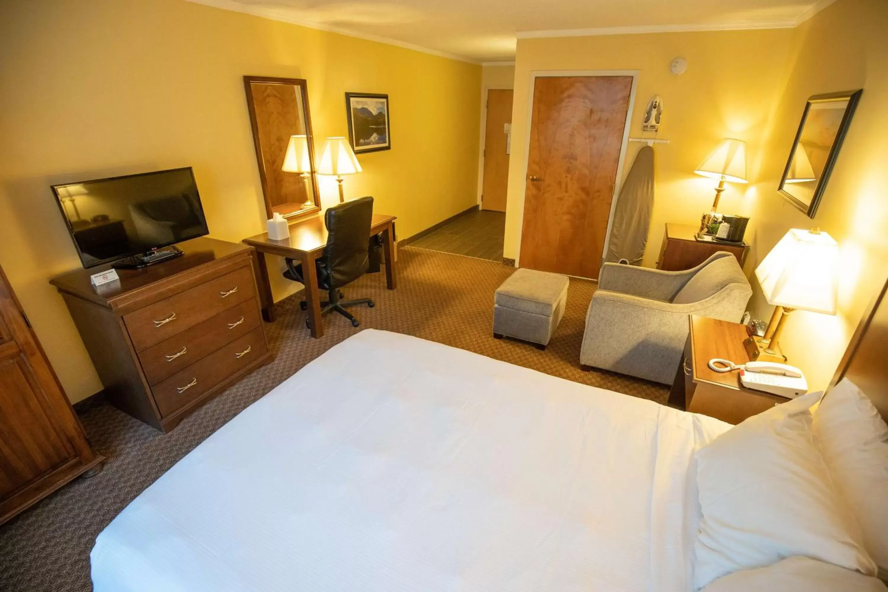 Bedroom, Bed in Best Western of Lake George