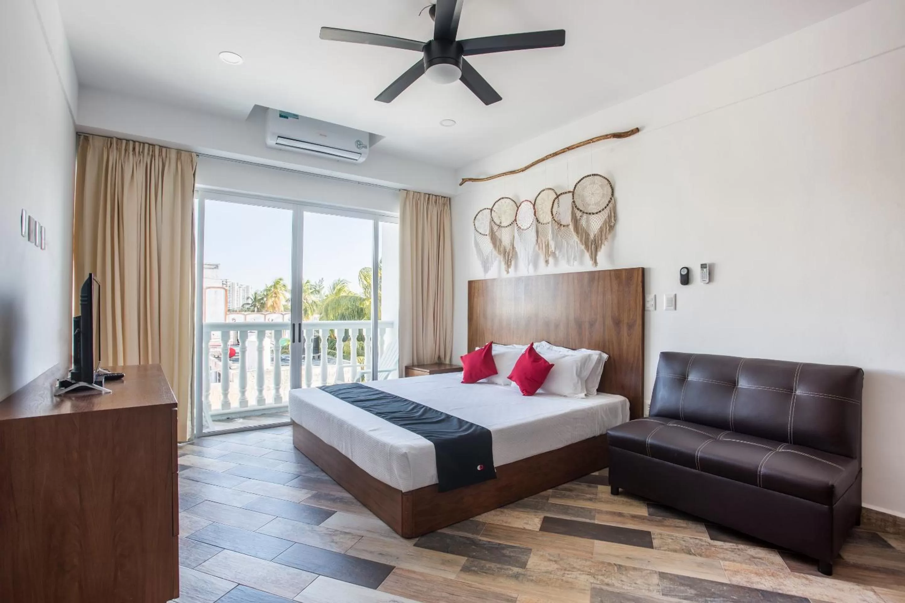 Bedroom in Capital O Cancun Ocean View, Cancún